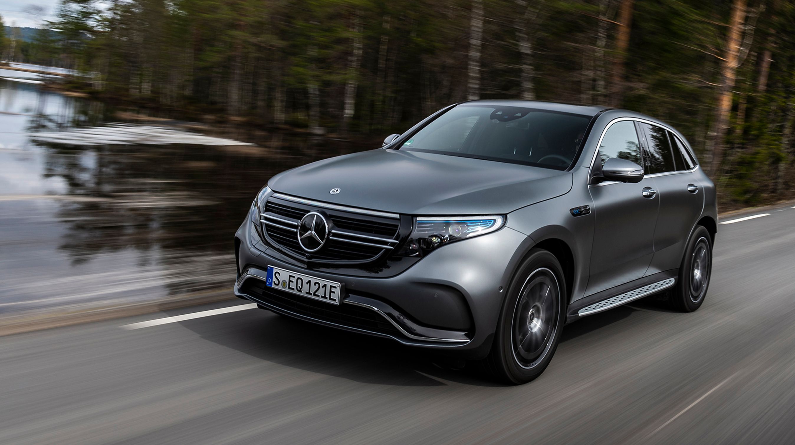 EQC er første elbil fra Mercedes-Benz, der er skabt som elbil fra grunden. Den minder om den mere traditionelle GLC og er en SUV-lignende bil med plads til fem.