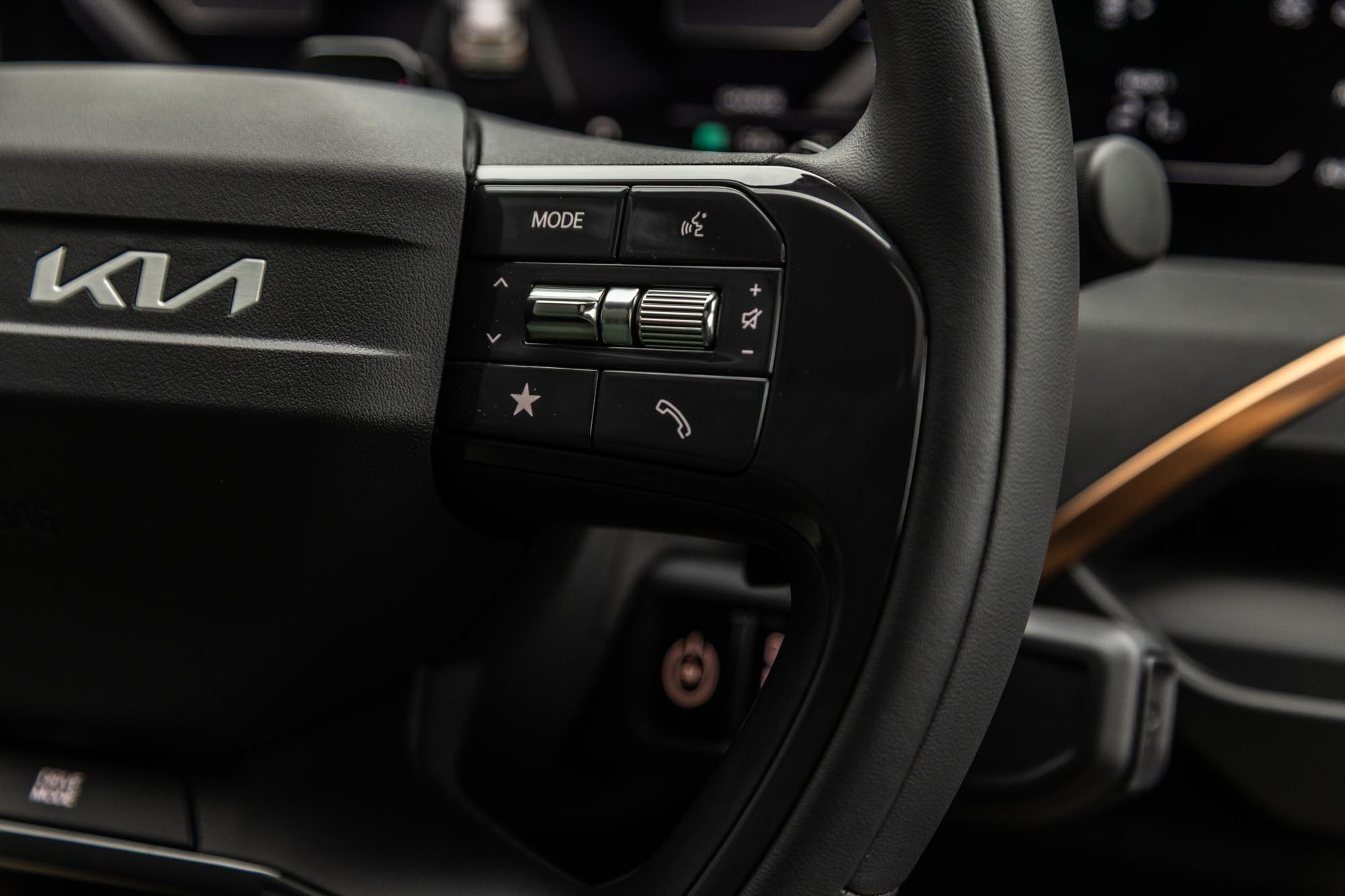 Rattet og gearvælgeren i en Kia EV5