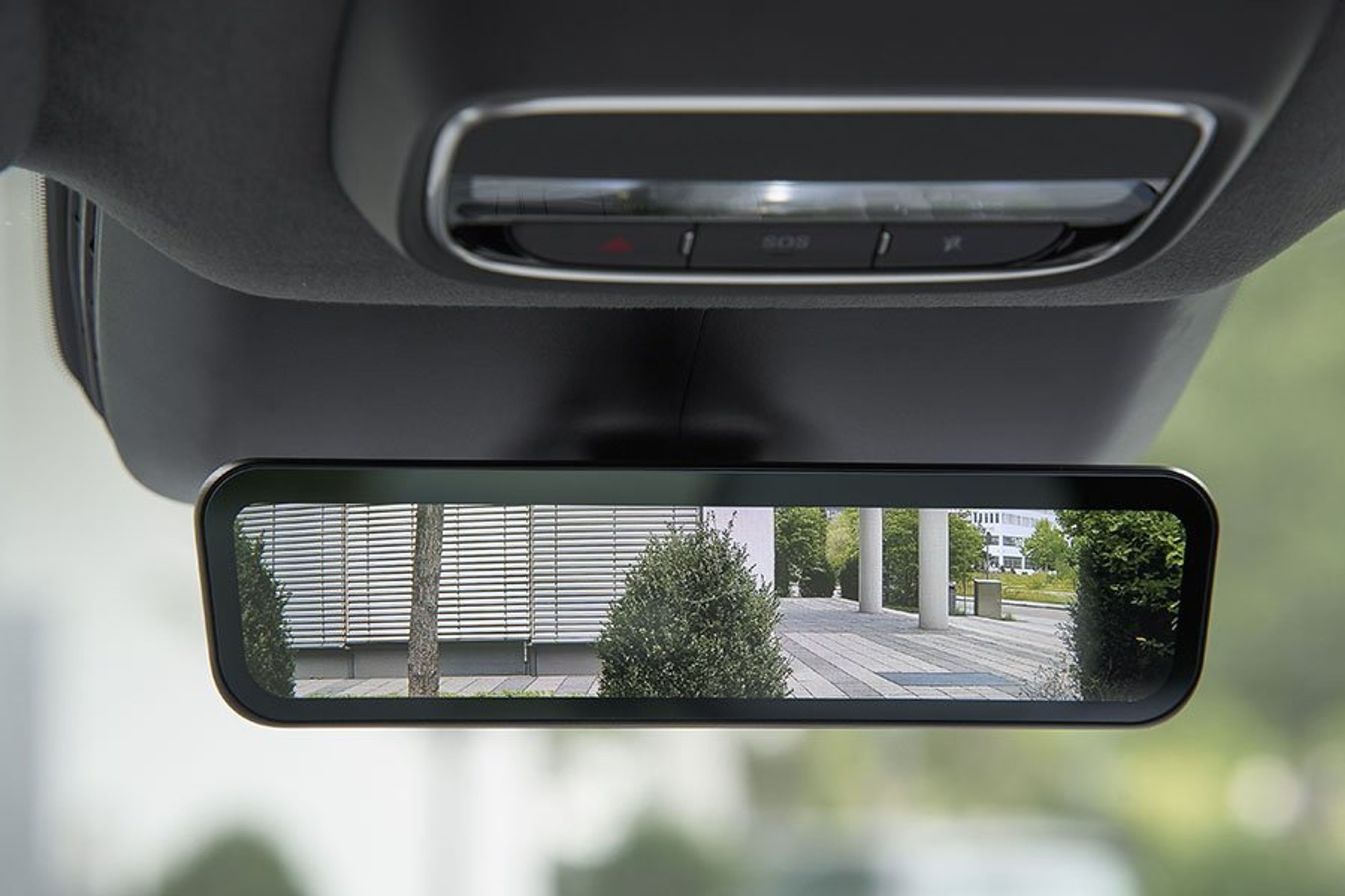 Digitalt bakspejl i en Xpeng G6