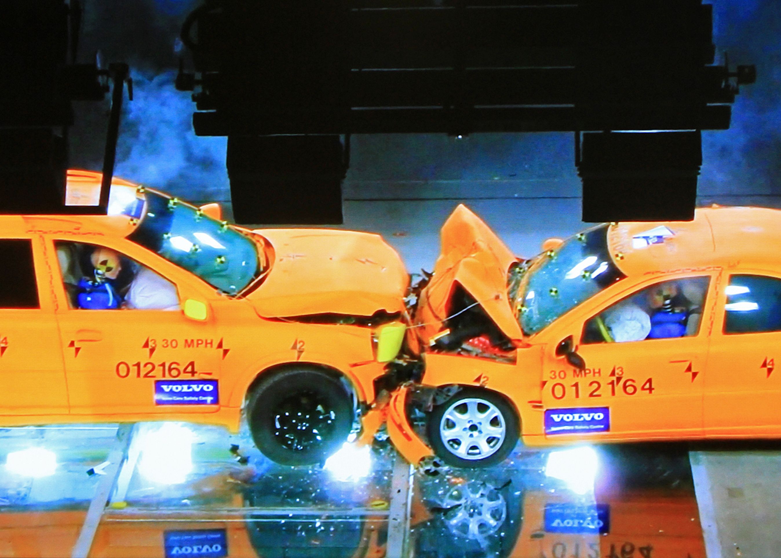 Volvo gjorde meget ud af, at XC90 ikke skulle aggressiv over for almindelige biler, hvilket var et problem med offroadere i 2002.