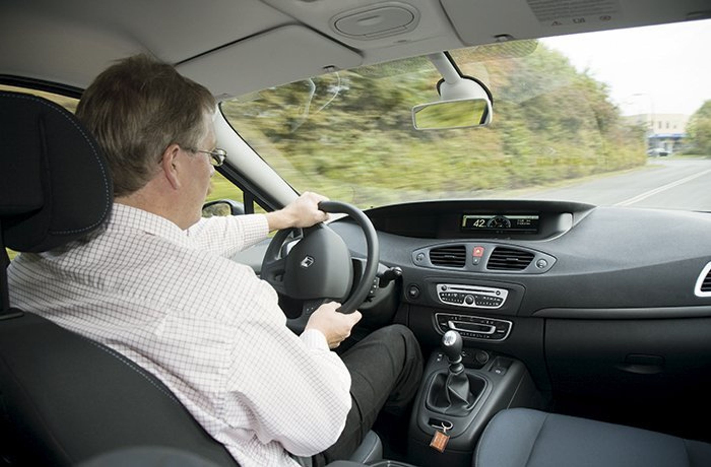 Renault Scénic har fået en fremragende servostyring.