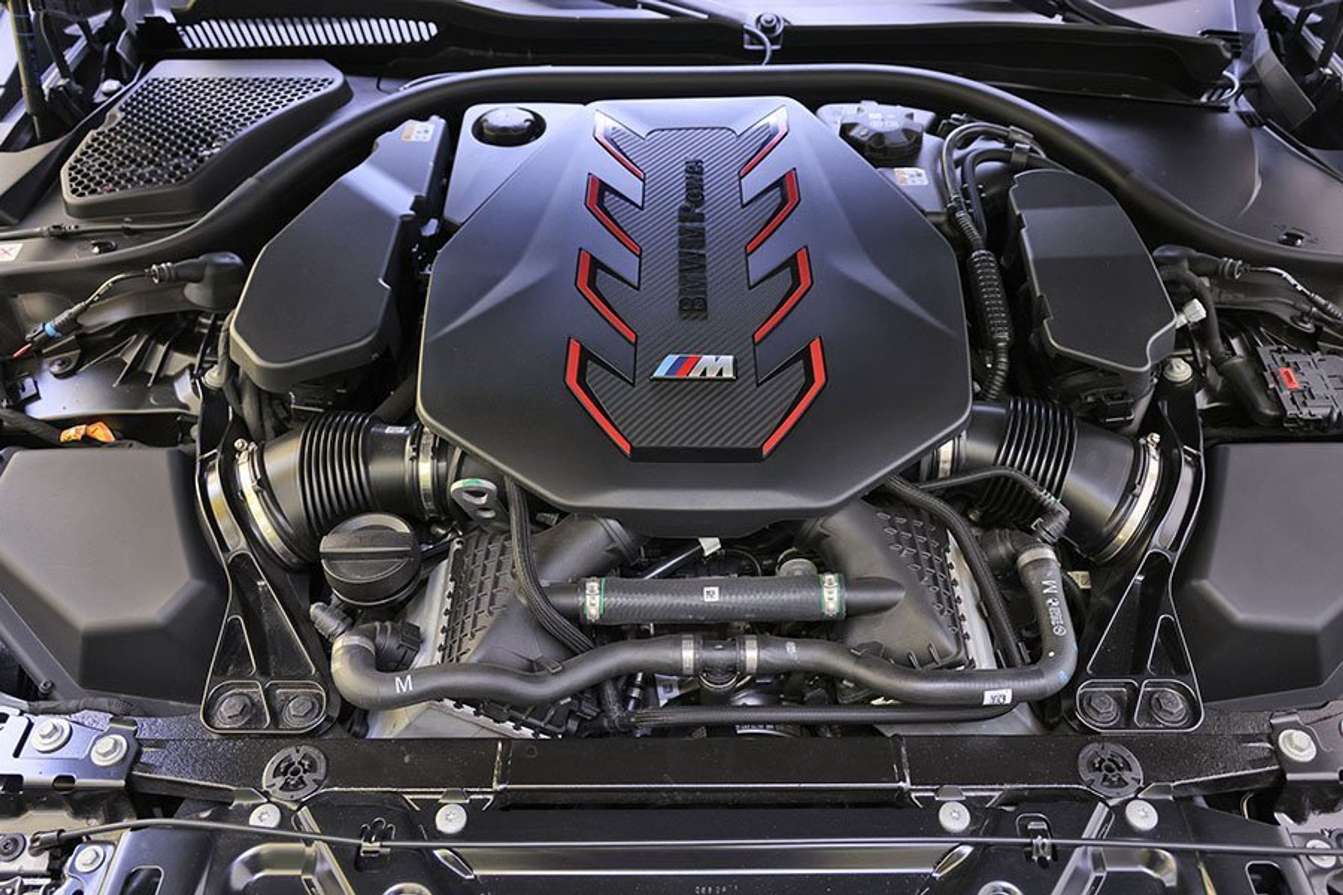 Motorrummet i en BMW M5