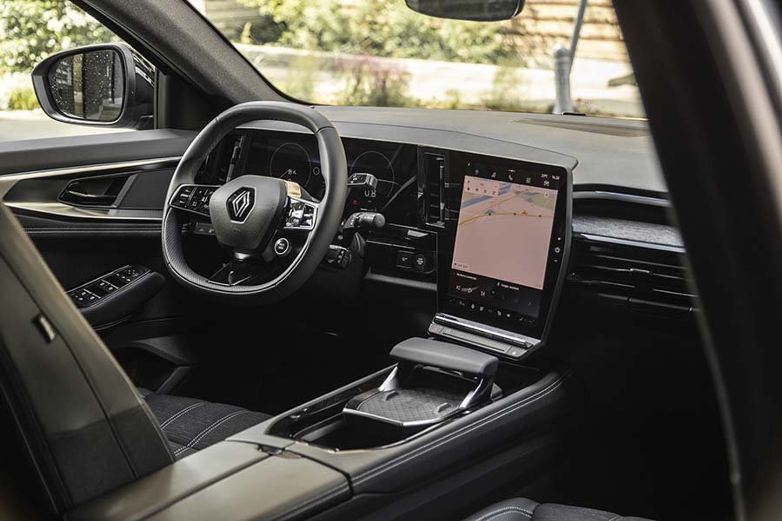 Kabine med stor skærm i Renault Austral