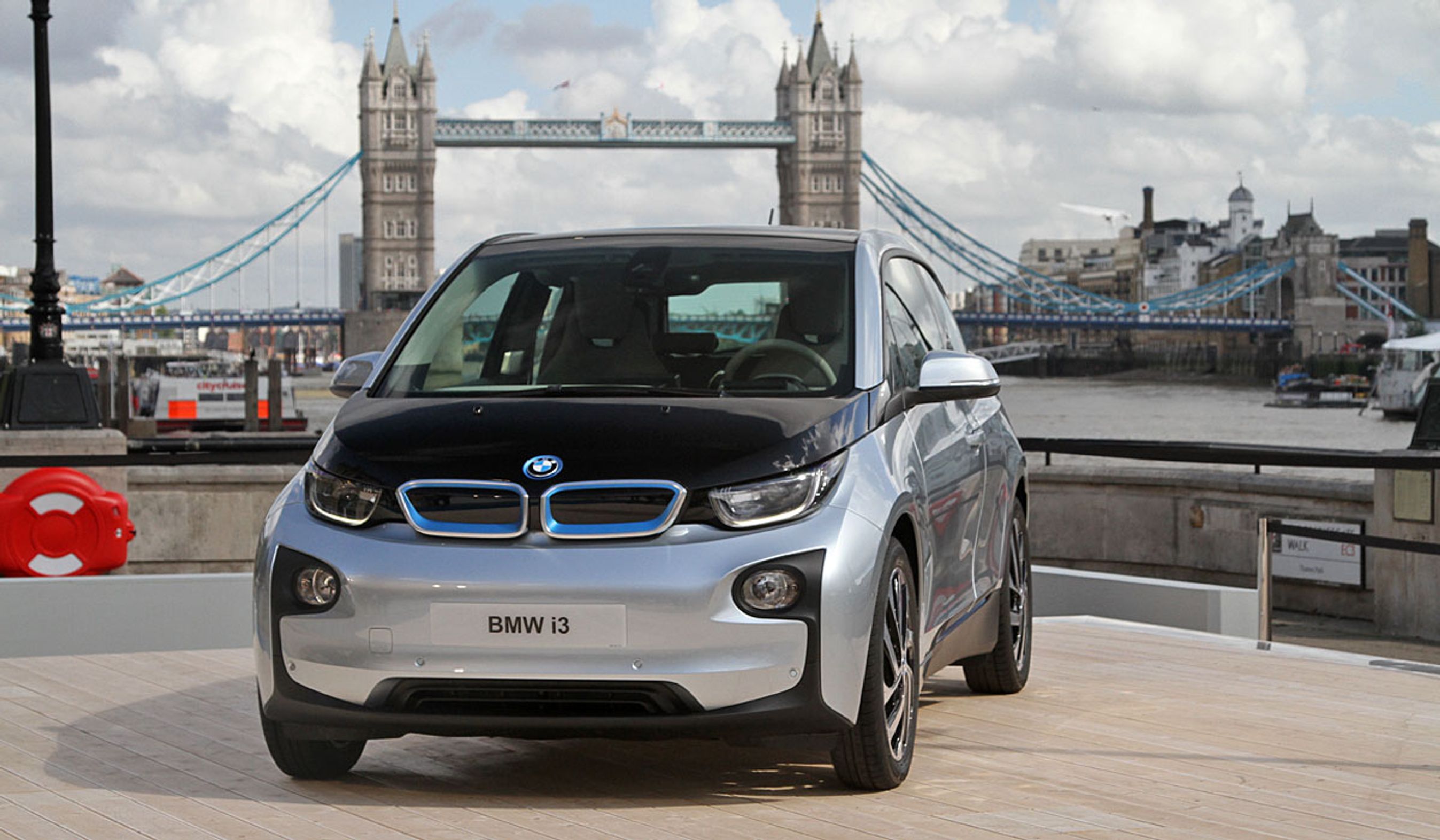 BMW har afsløret sin nye i3 i London.