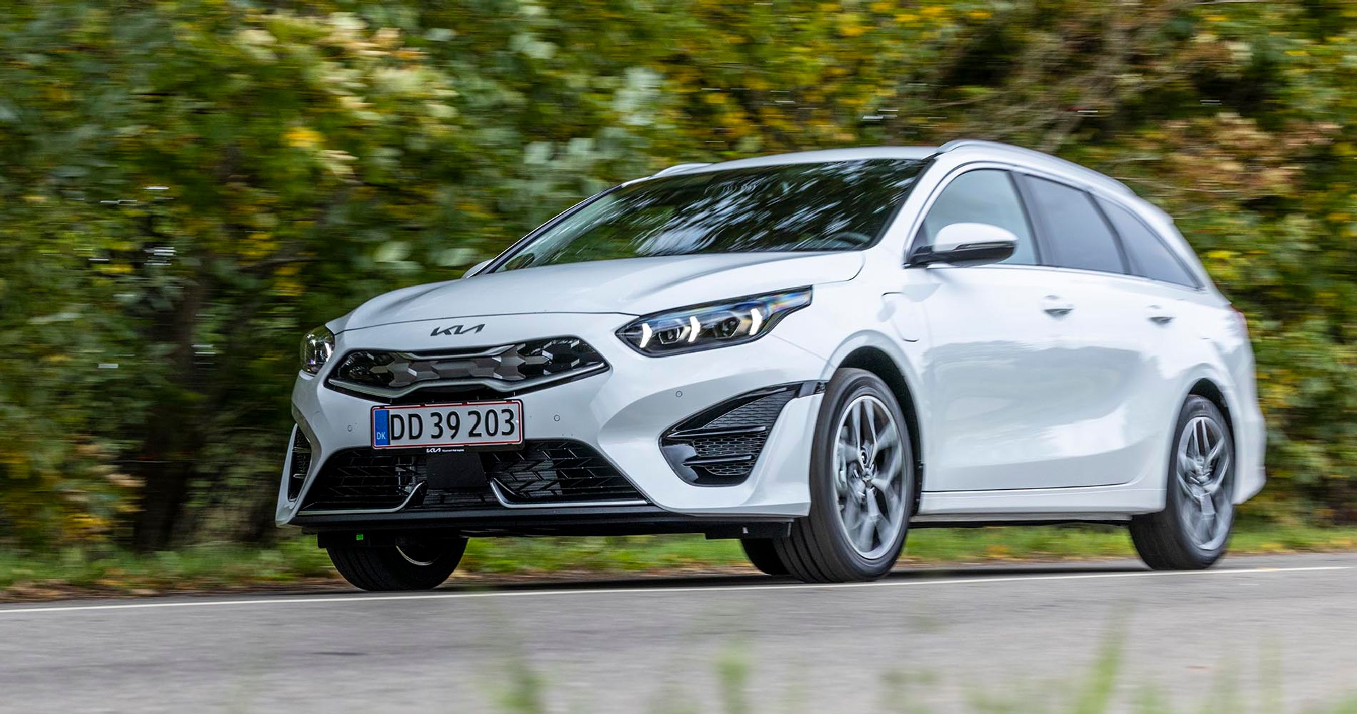 Kia Ceed SW PHEV set forfra