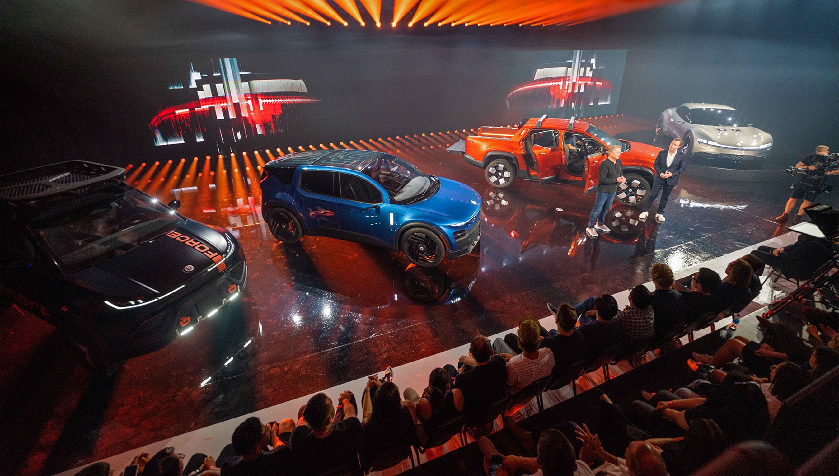 Fiskers nyheder på scenen.