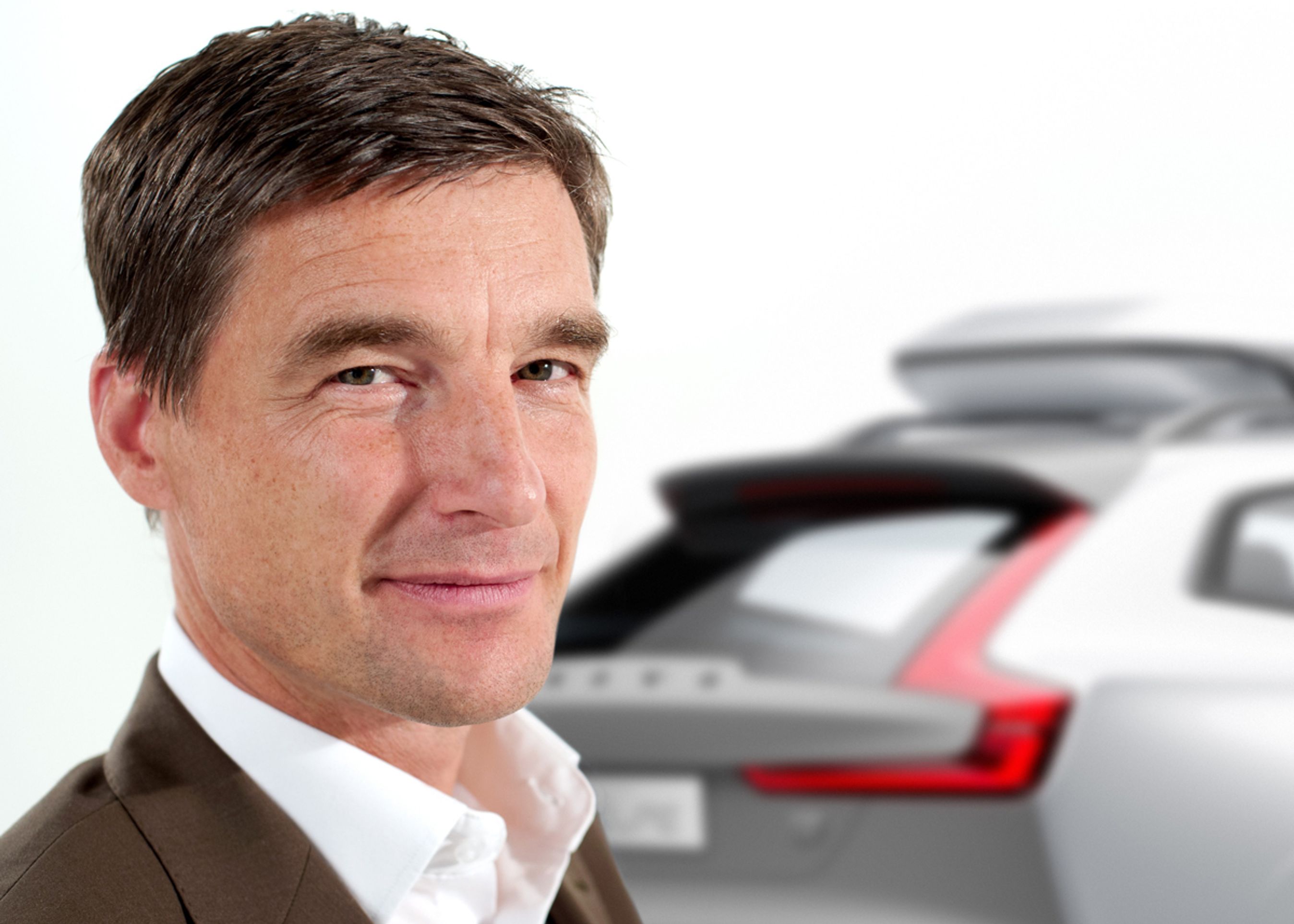 Volvos designchef Thomas Ingenlath har været så længe i firmaet, at han har nået at skabe XC90 og de kommende modeller efter sit hovede.