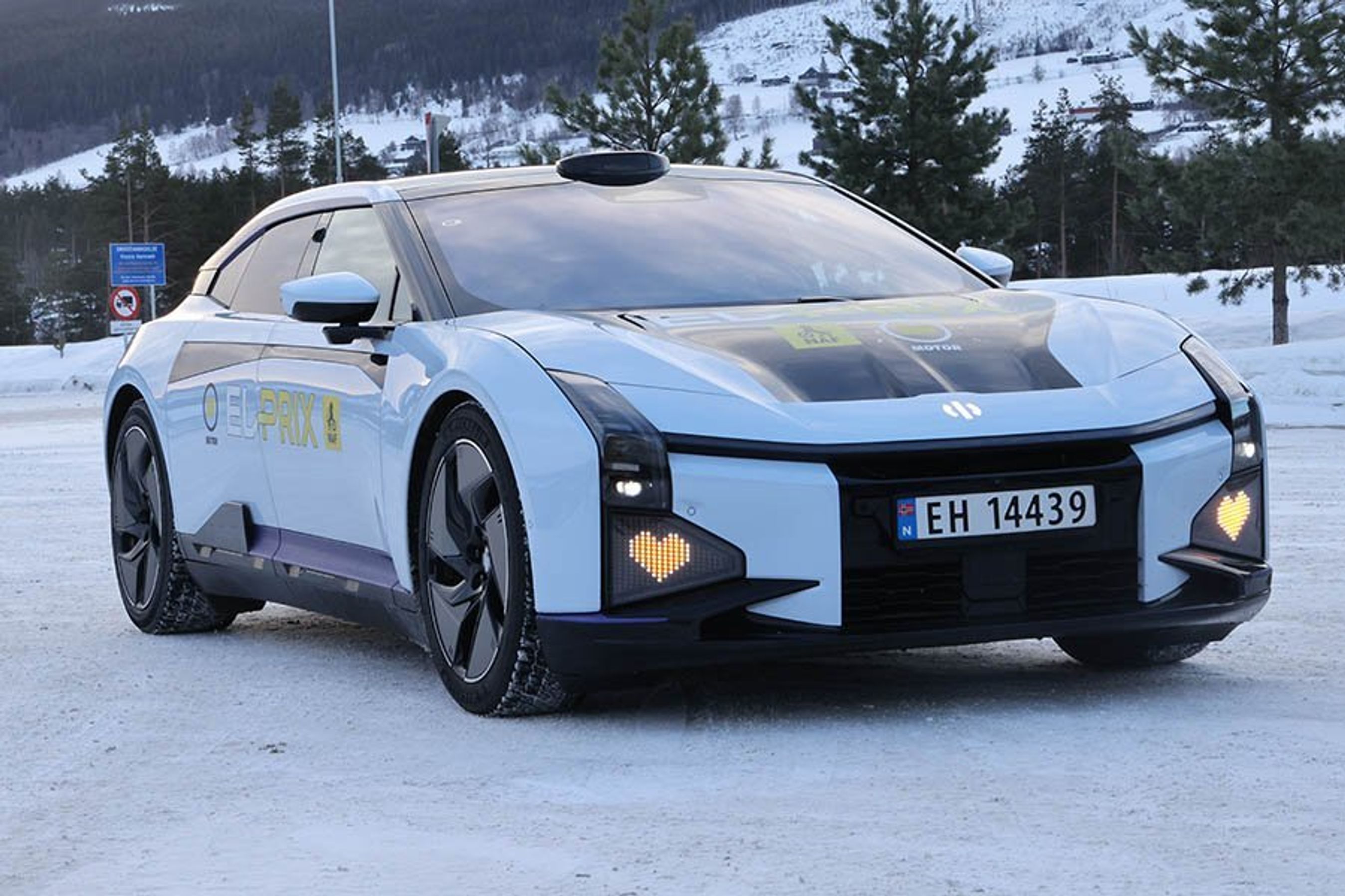 Den kinesiske elbil HiPhi Z kørte længst i NAF's rækkeviddetest. Baseret på de norske priser skal man forvente, at den vil koste mindst 1 million kr. herhjemme.