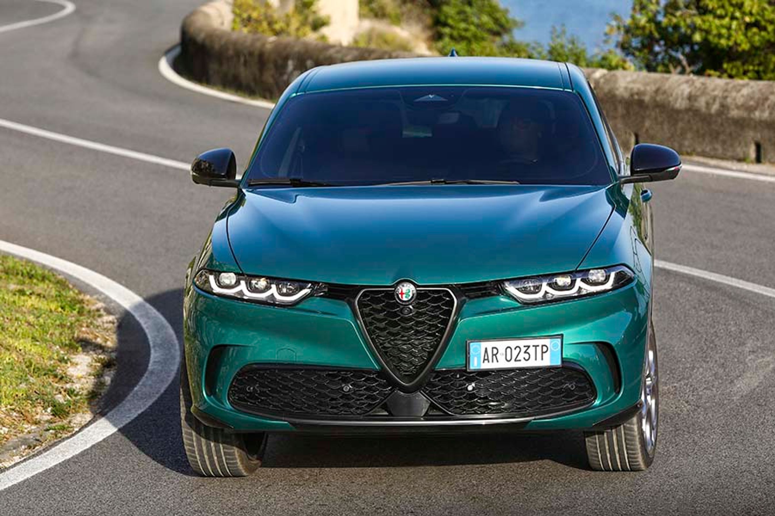 Alfa Romeo Tonale er en SUV på størrelse med f.eks. Volvo XC40. Den er netop præsenteret i en plugin-hybrid-udgave med sammenlagt 280 hk.