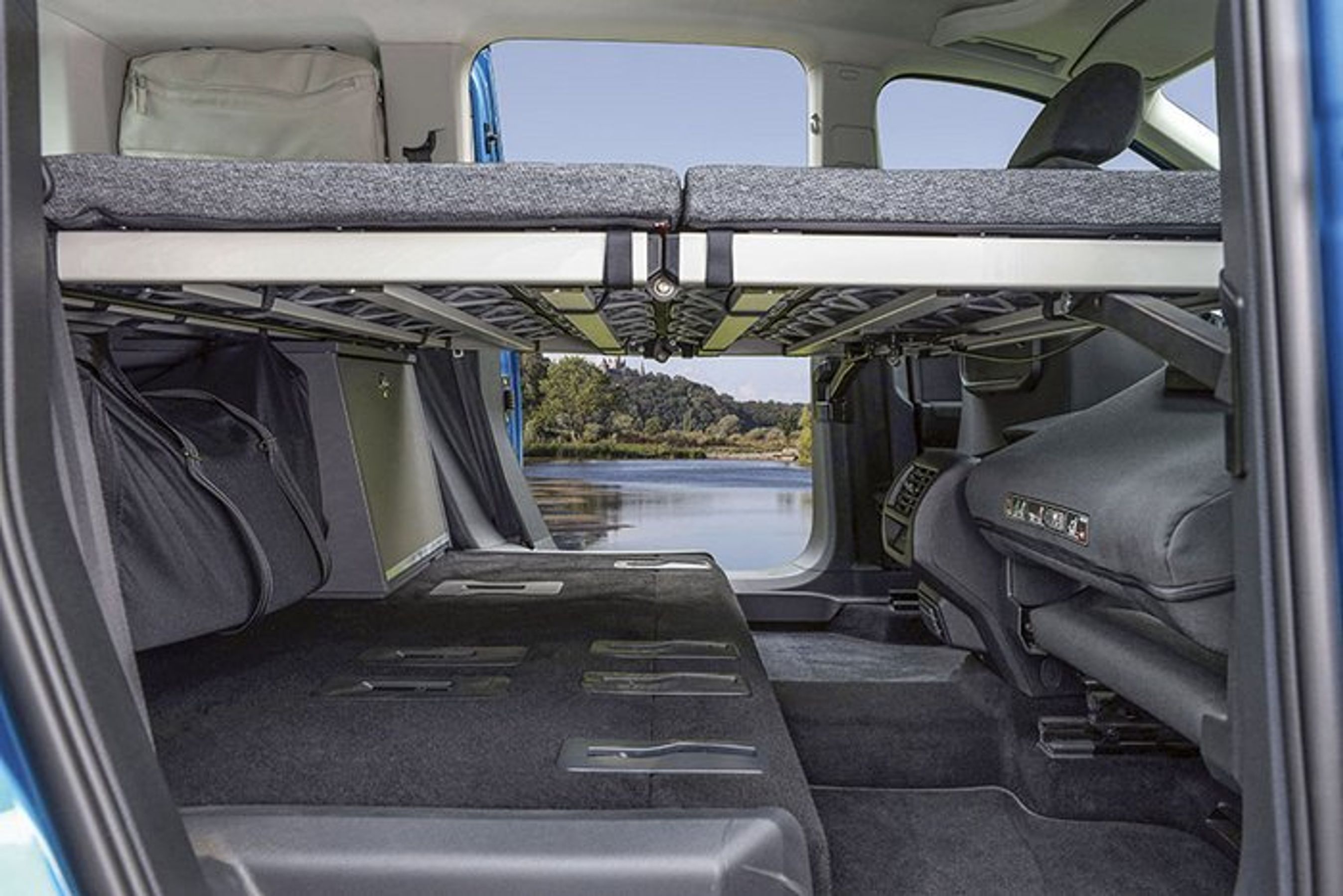 VW Caddy California senge