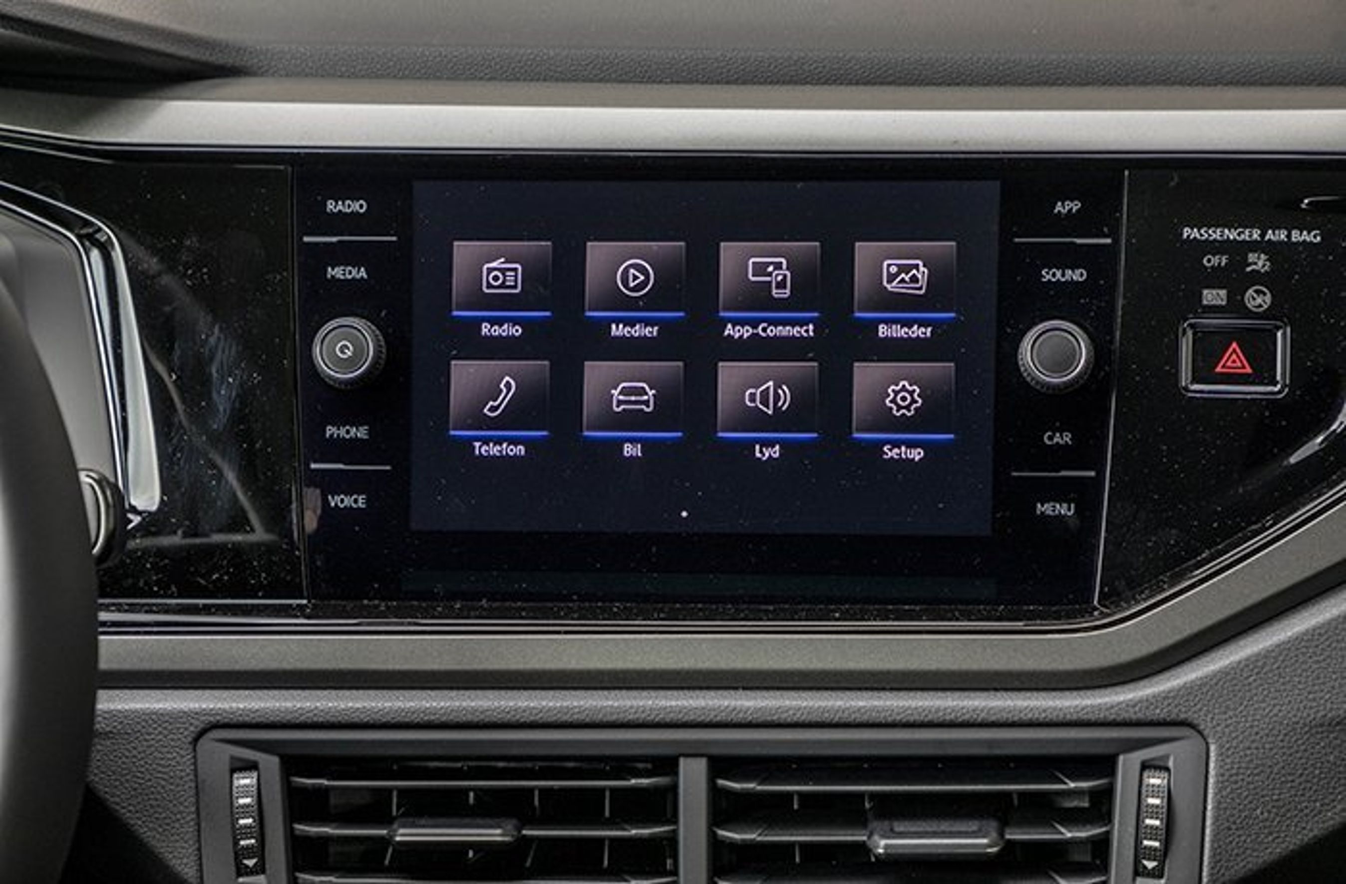 VW POlo skærmløsning