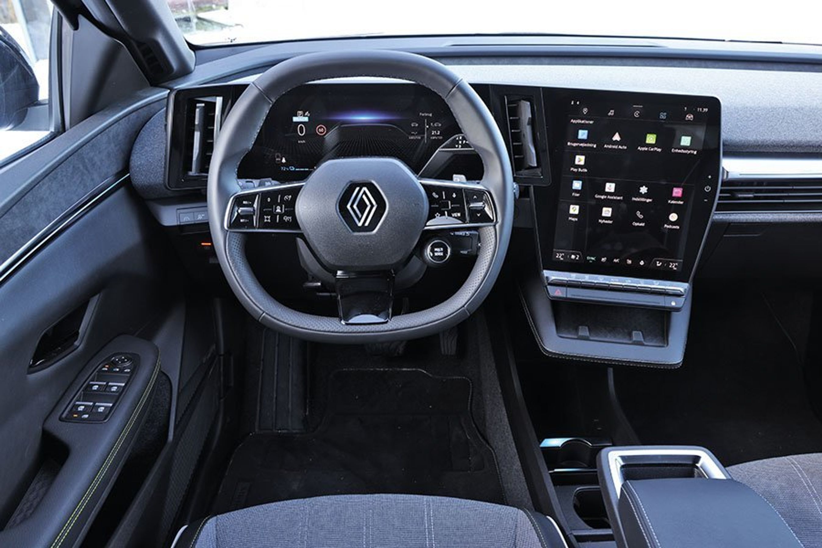 Førerpladsen i en Renault Megane elbil