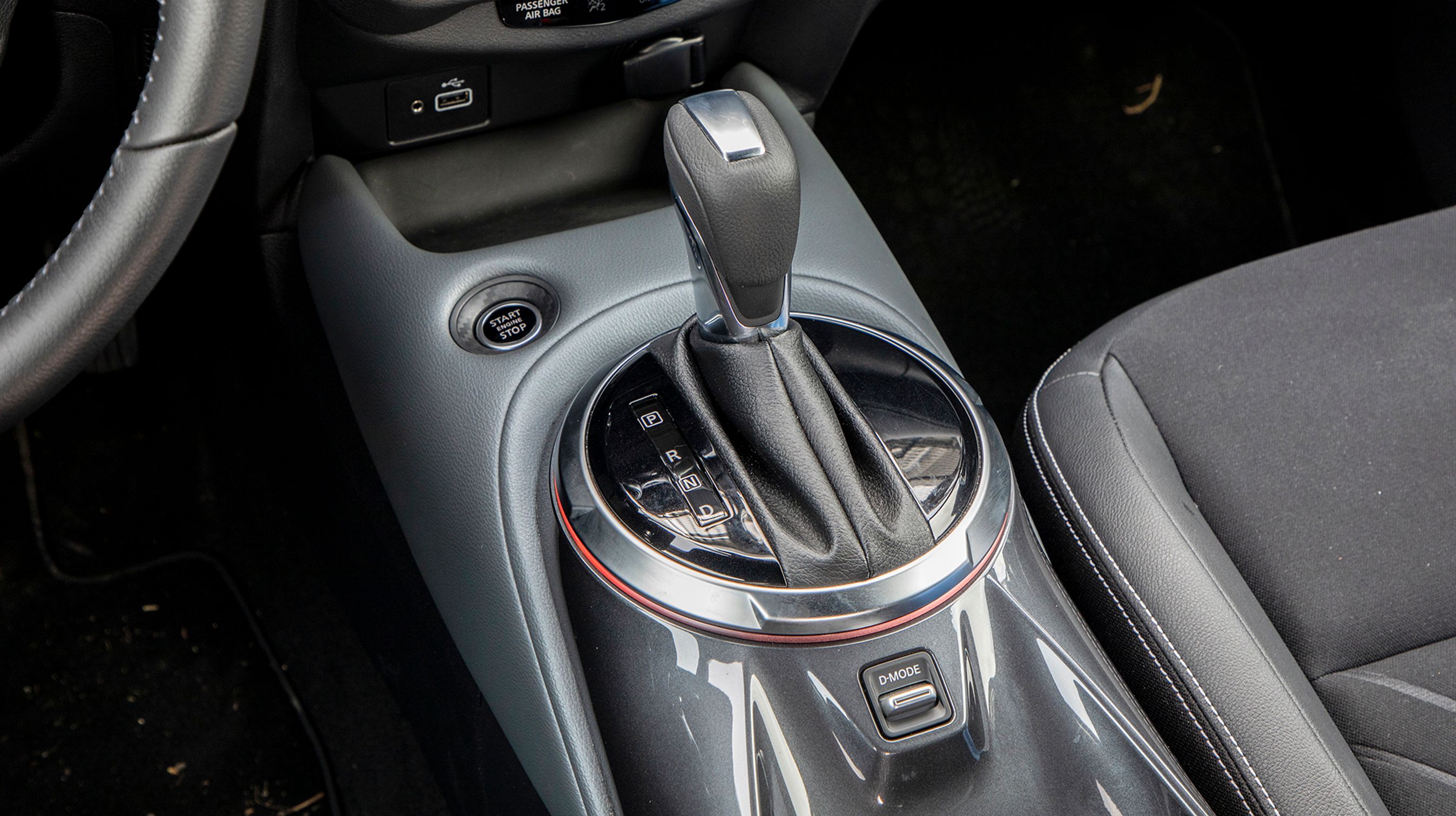 Automatgearet er af dobbeltkoblingstypen. Det skifter fint undervejs, men har en smule udfordringer, når man skal sætte i gang enten forlæns eller baglæns.