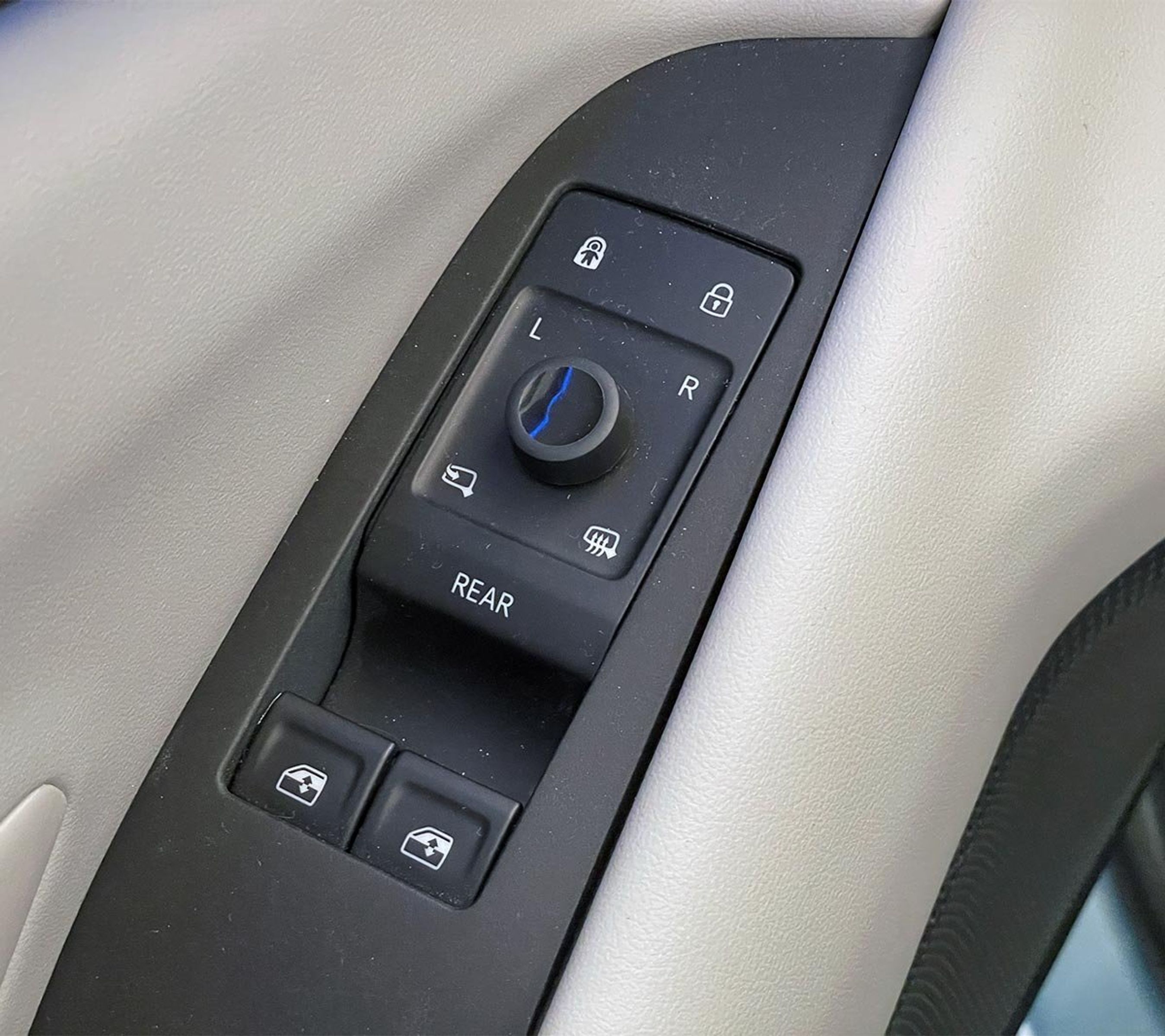 Rudebetjeningen i Ford Explorer.