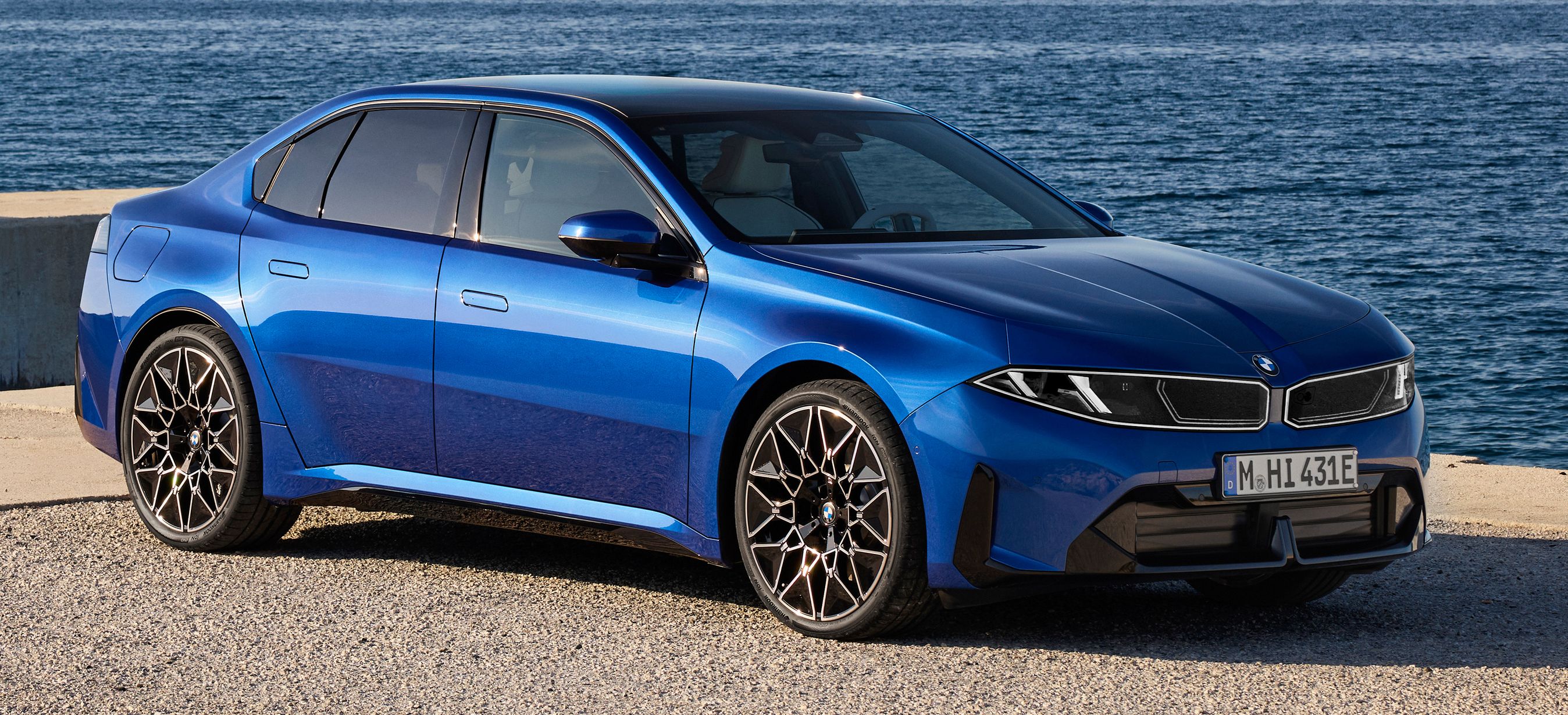 Blå BMW 3-serie.