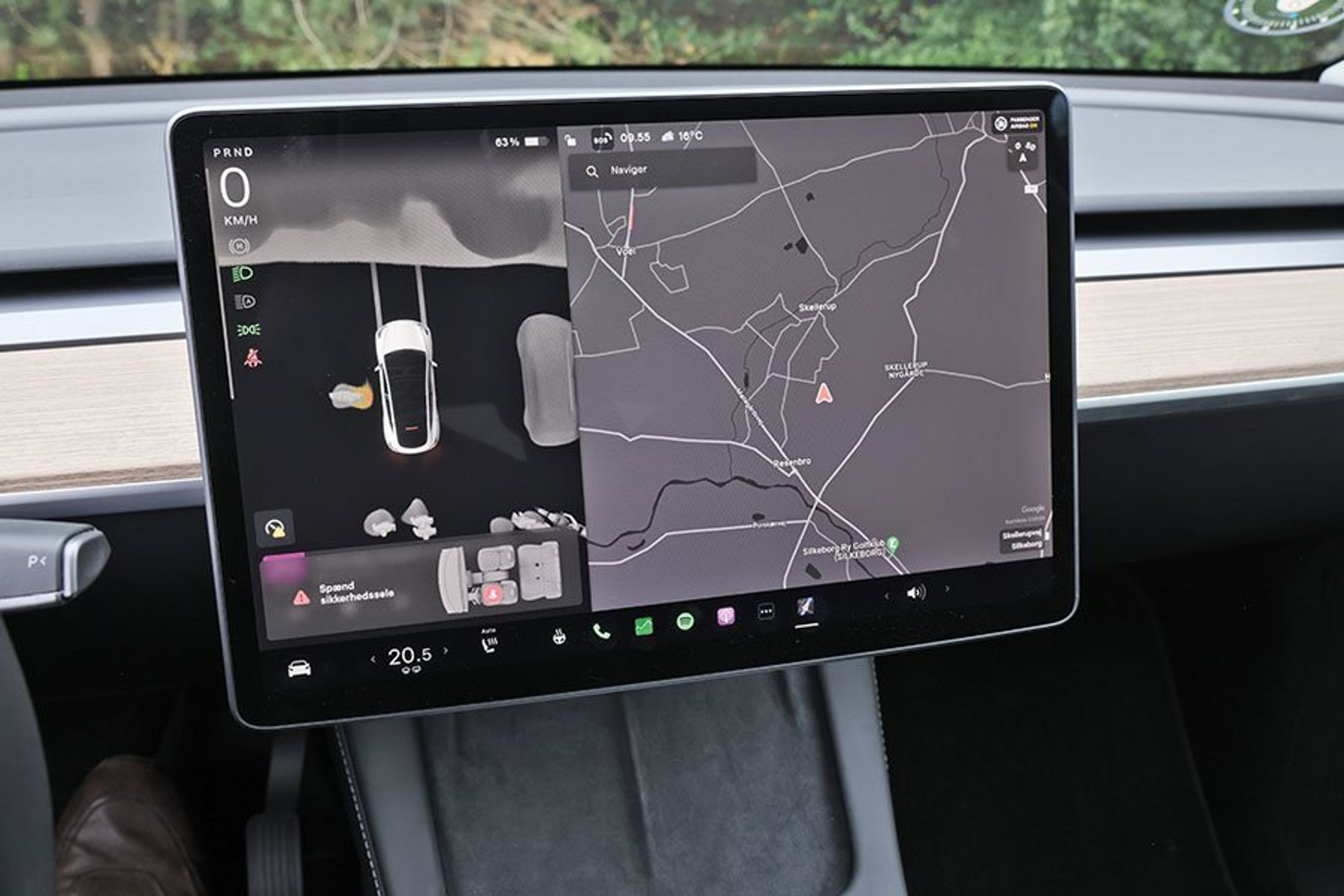 Stor skærm i Tesla Model Y