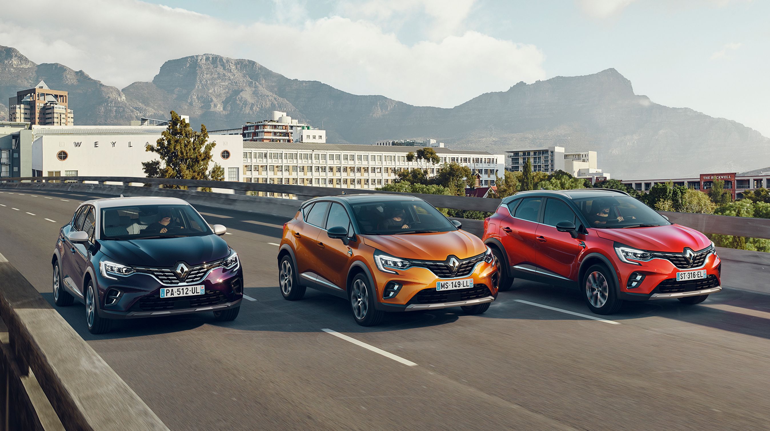 Der bliver hele 90 udgaver af Renault Captur at vælge mellem, når anden generation af den populære mini-SUV dukker op til efteråret.