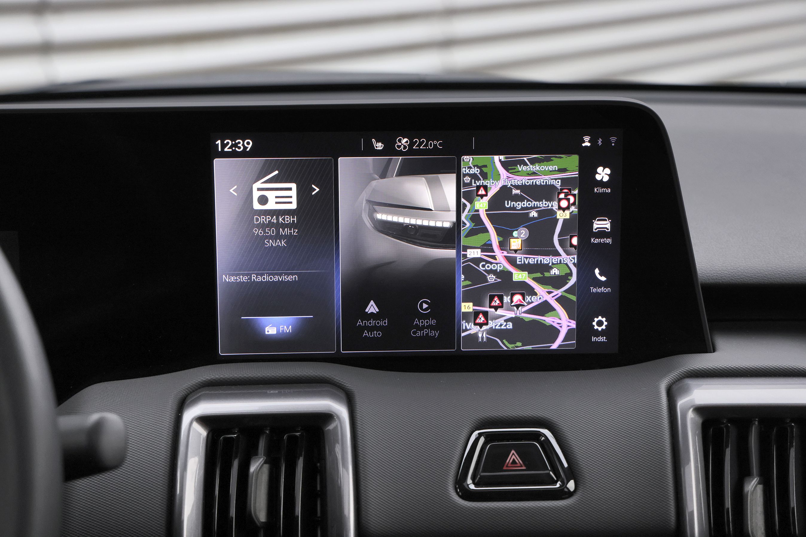 Stor skærm i en Toyota Urban Cruiser