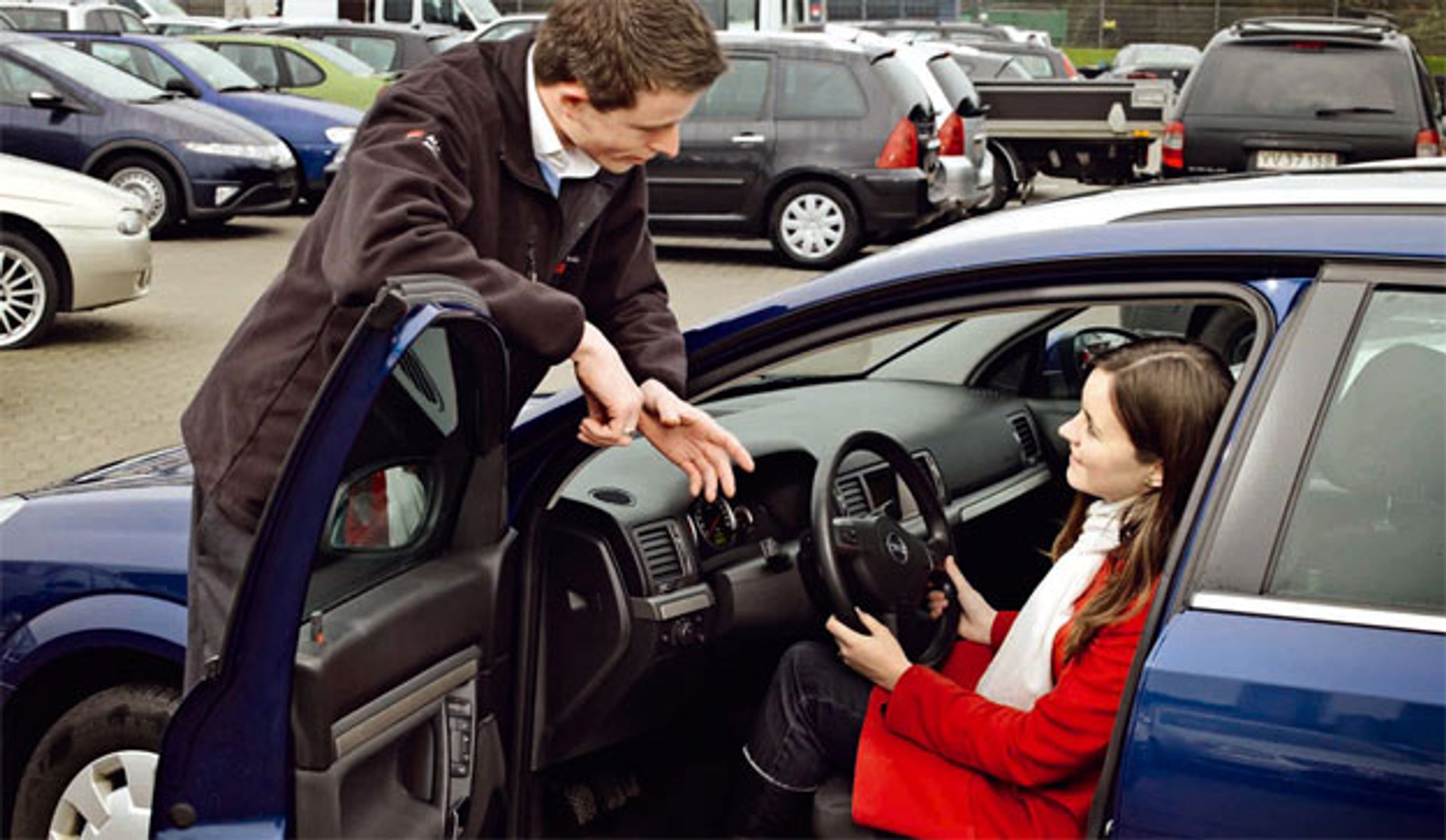 Brugtbilsforhandlere forsøger at slippe for ansvar