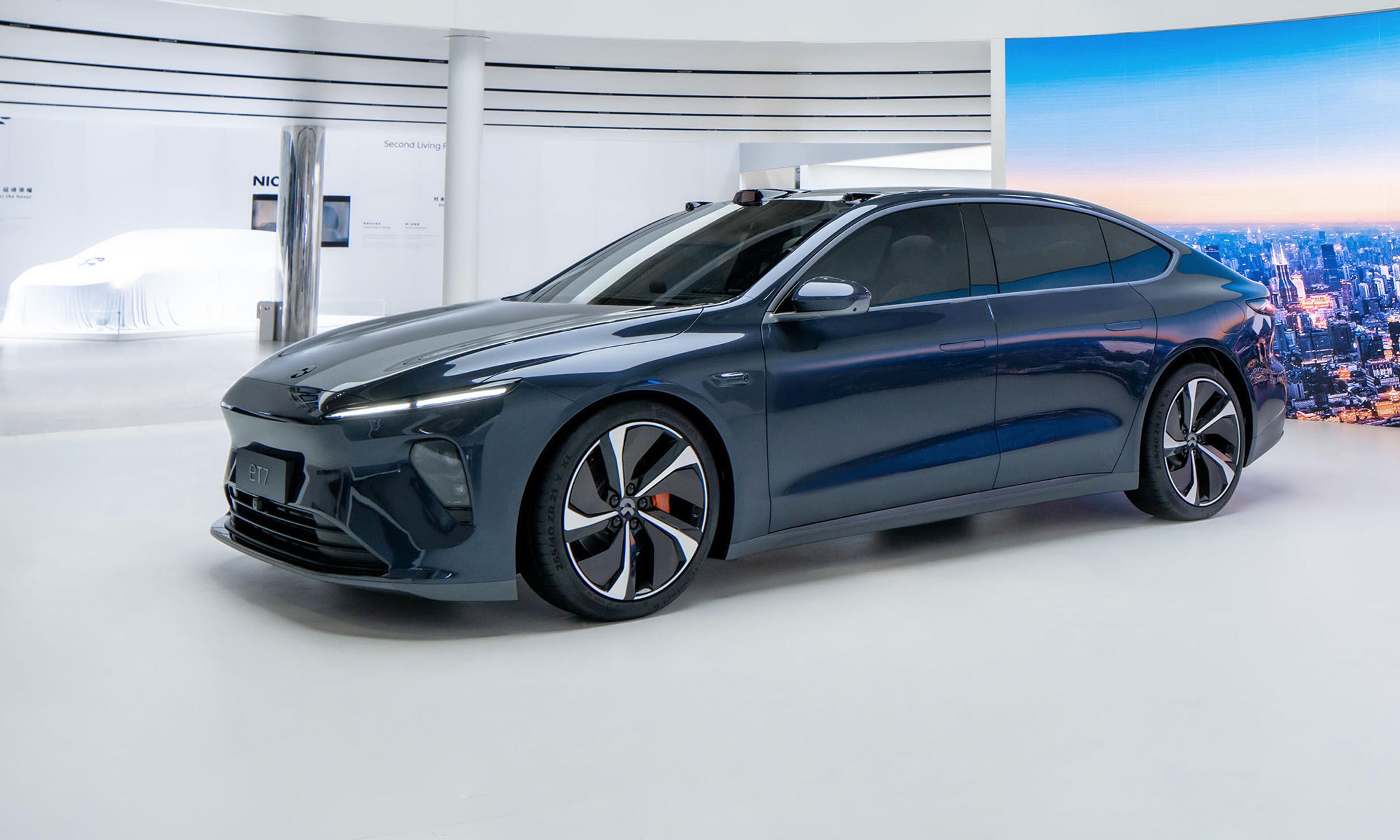 Nio ET7 udstillet på årets Shanghai-udstilling. I 2022 kan den købes i Norge.