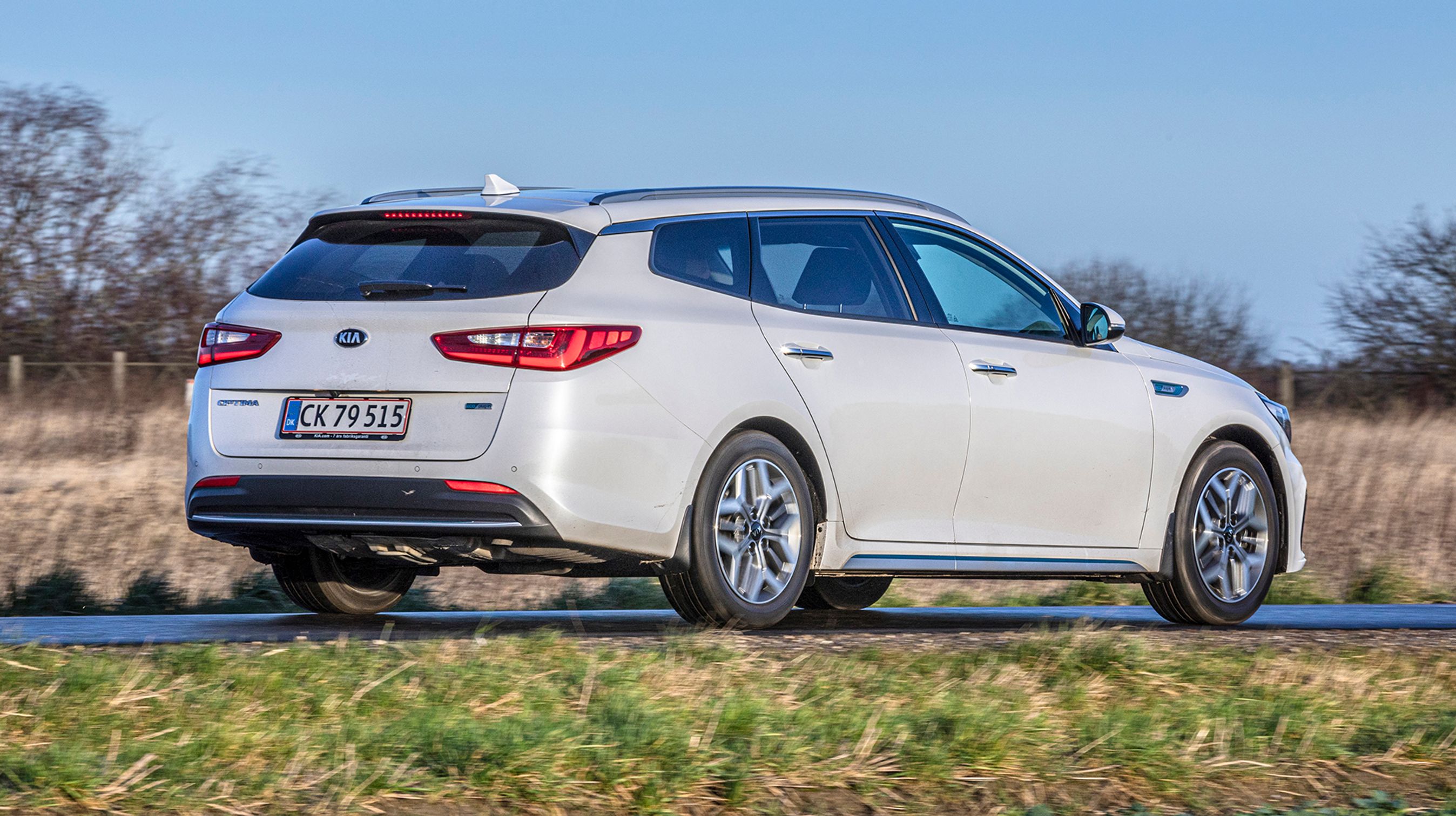 Kia Optima Plugin fås kun som stationcar. Det er en flot og utrolig rummelig bil med et flot udstyr.