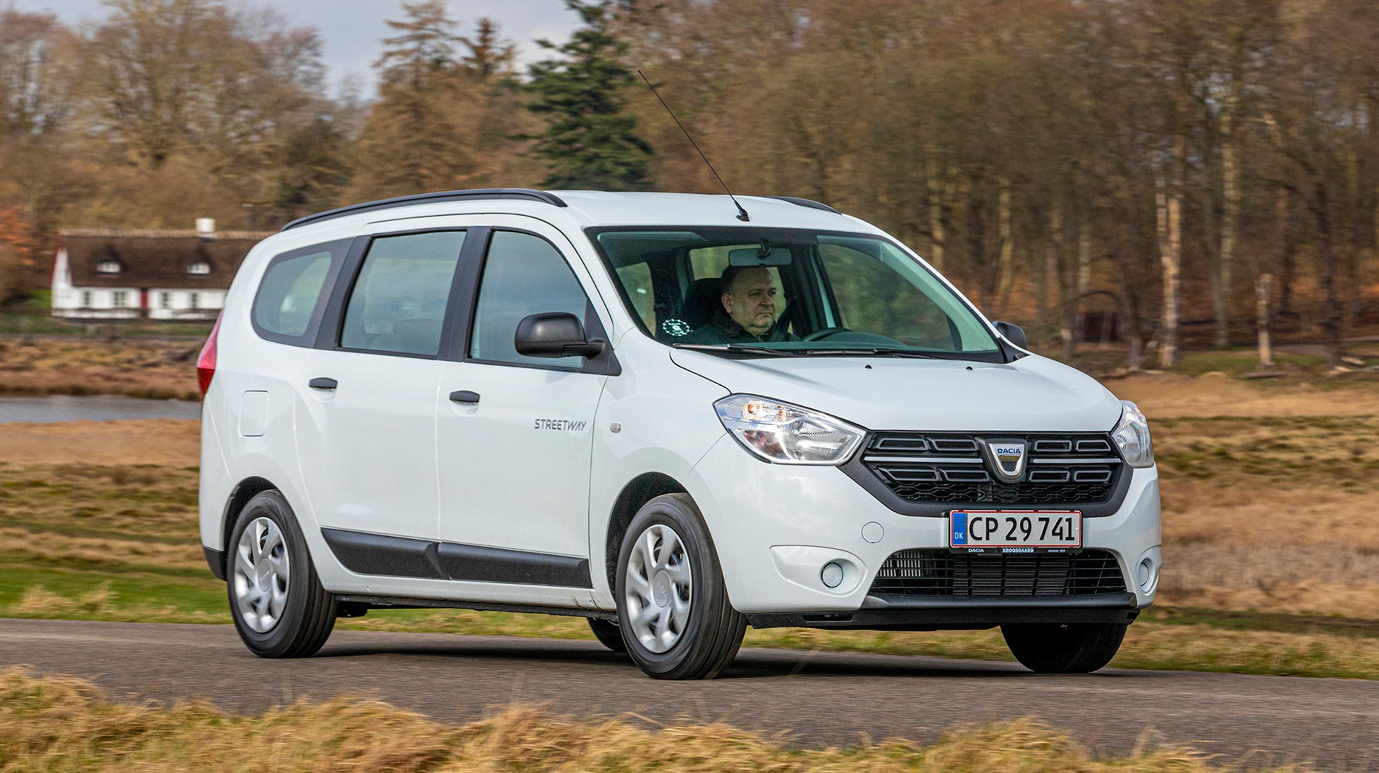 Dacia Lodgy set forfra