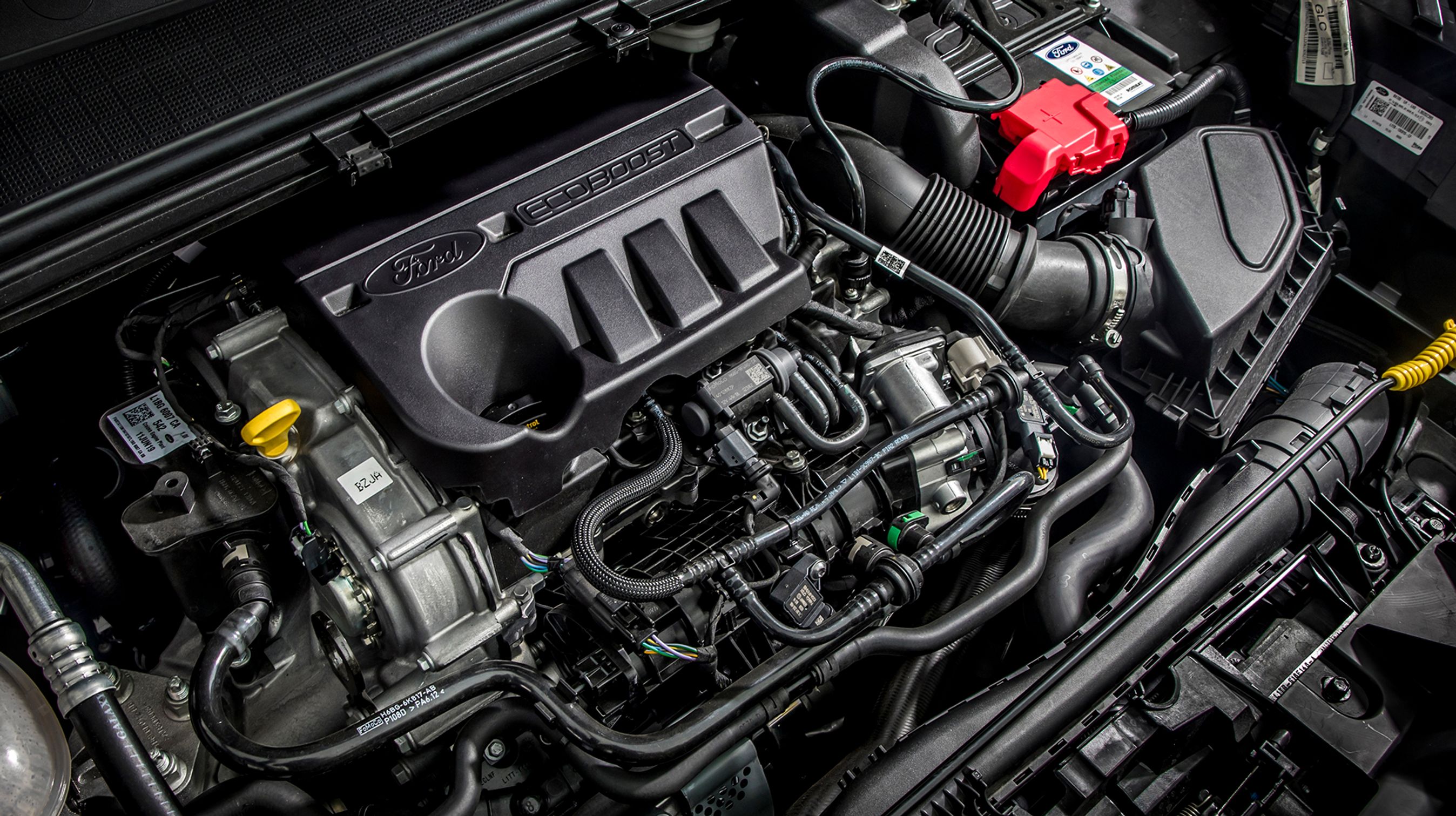 I starten kommer Puma med denne trecylindrede benzinmotor på én liter. Den kommer i tre versioner, hvor den mindste med blot 95 hk er uden hybridteknik. I de øvrige trækker en elmotor med via en rem.