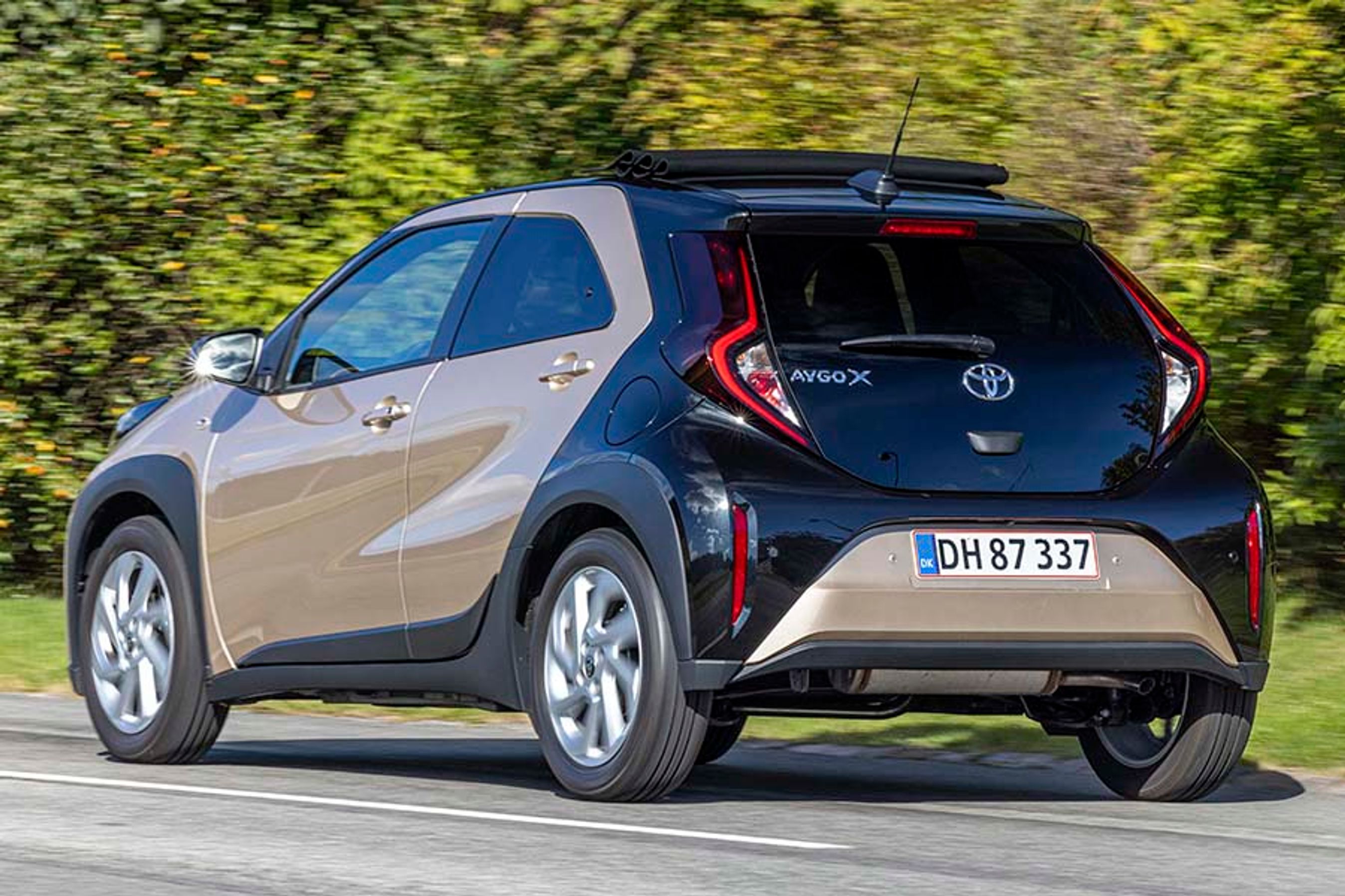 Toyota Aygo X Air set bagfra