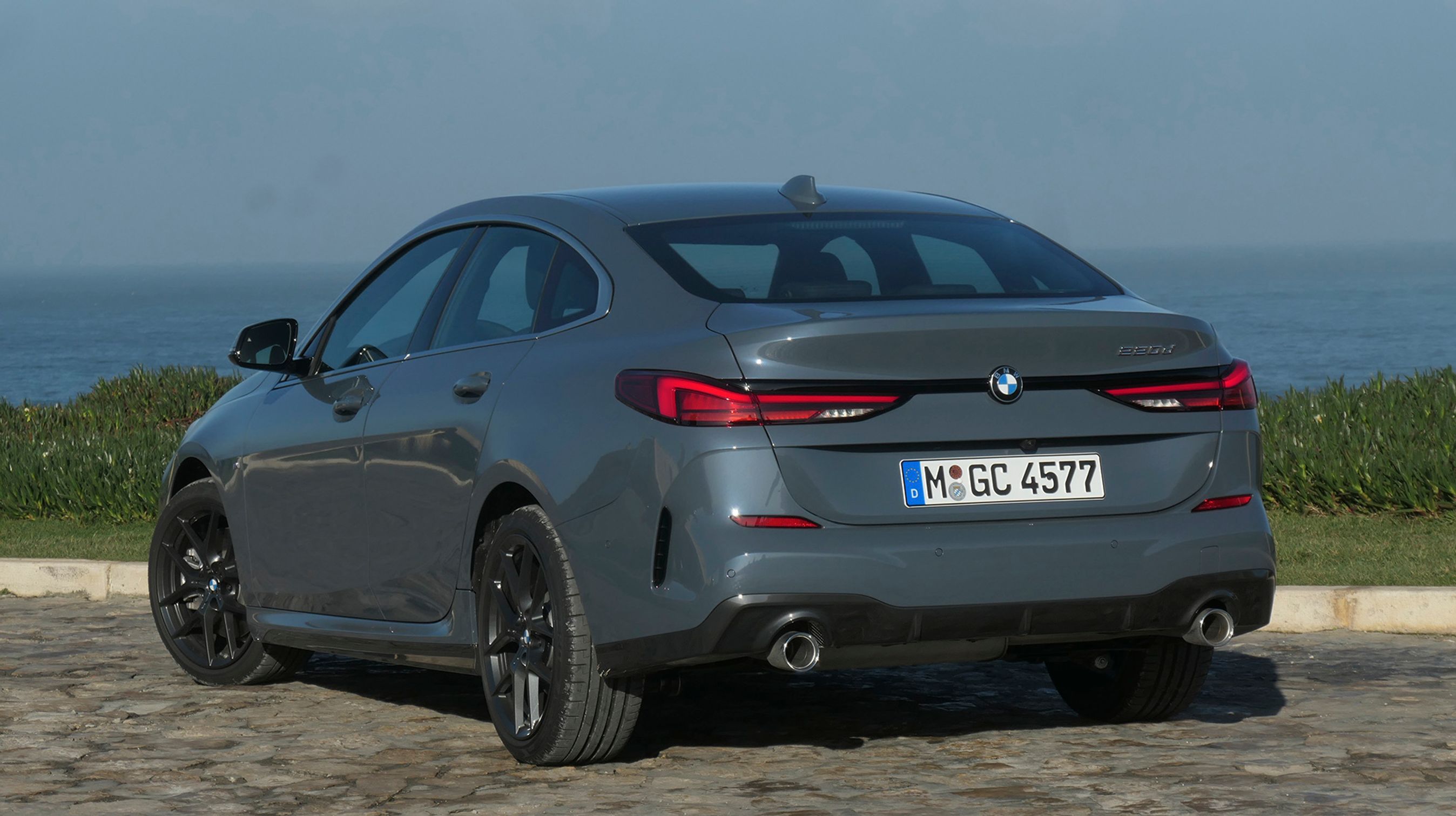 Der står ikke Gran Coupé bag på denne udgave af 2-serien. Kun motorvarianten fremgår.