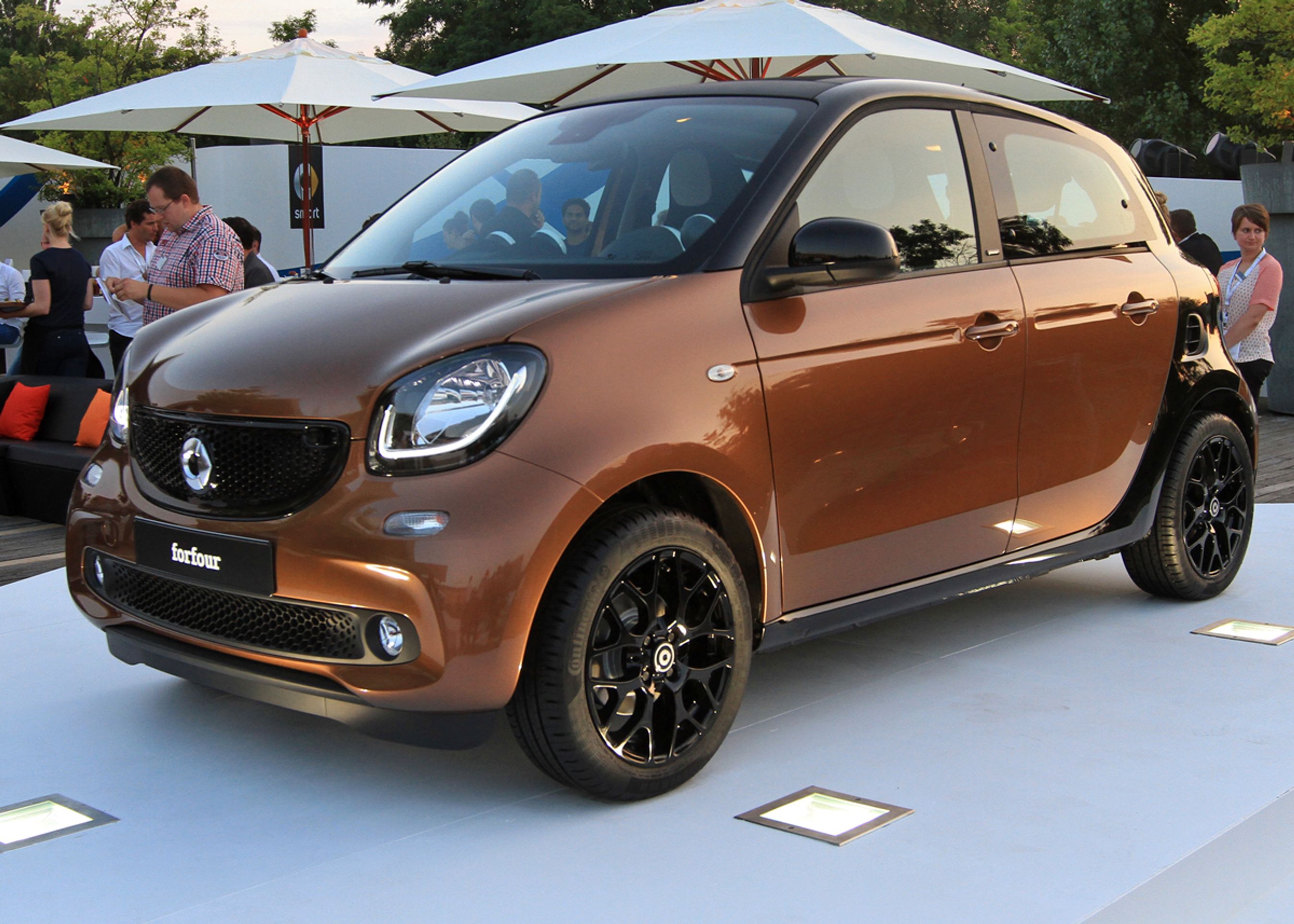 Smart Forfour har stort set samme dimensioner som Renault Twingo. Bilerne har næsten al teknik tilfælles, men ser forskellige ud.