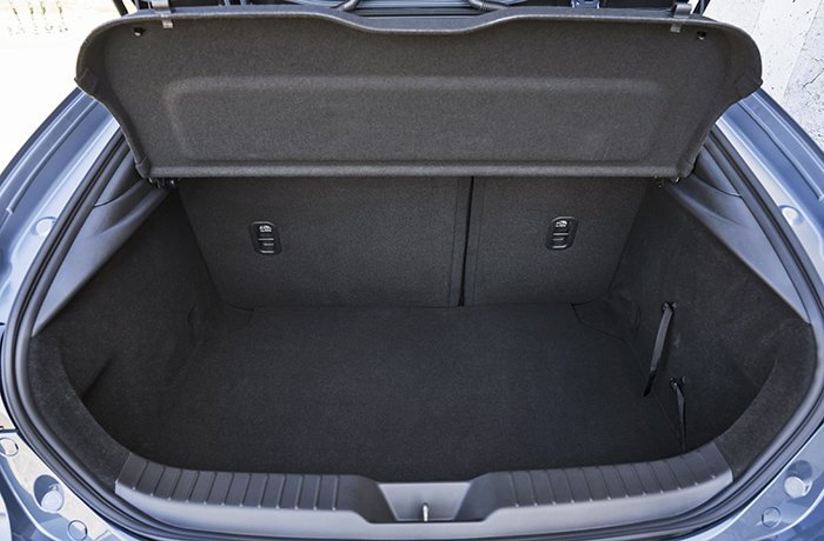 Mazda 3 viser sit rummelige bagagerum