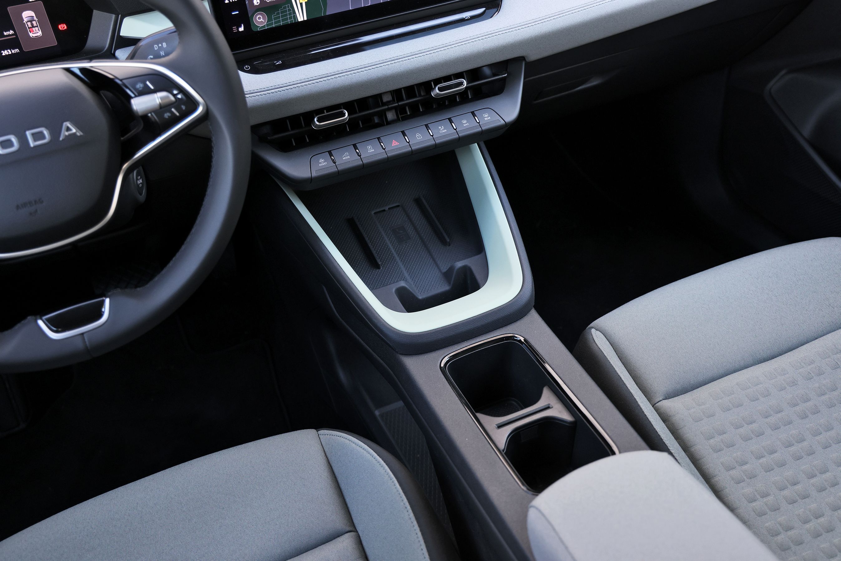 Midterkonsollen i en Skoda Epiq 55 Selection First Edition fra 2026.