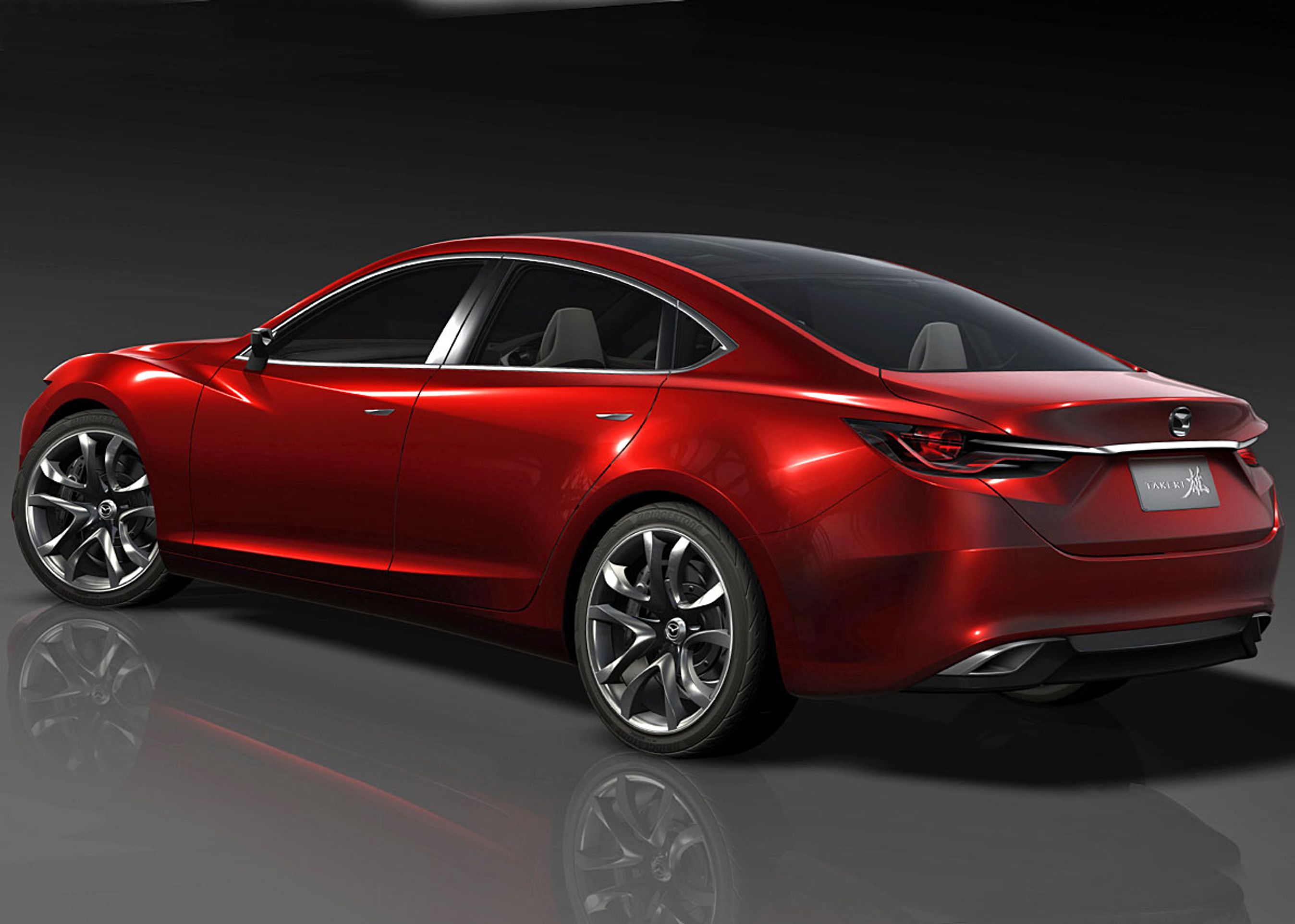 Konceptbilen er en meget coupé-agtig sedan. En stationcar kommer også.