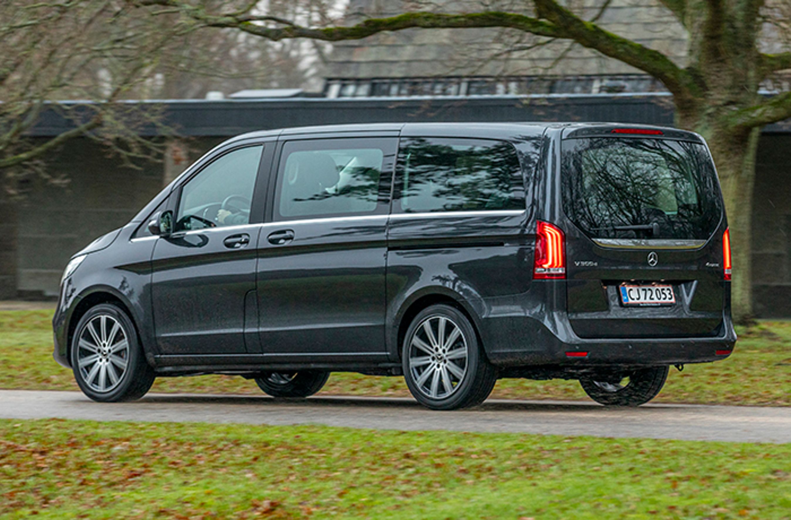 Mercedes-Benz V300d set bagfra