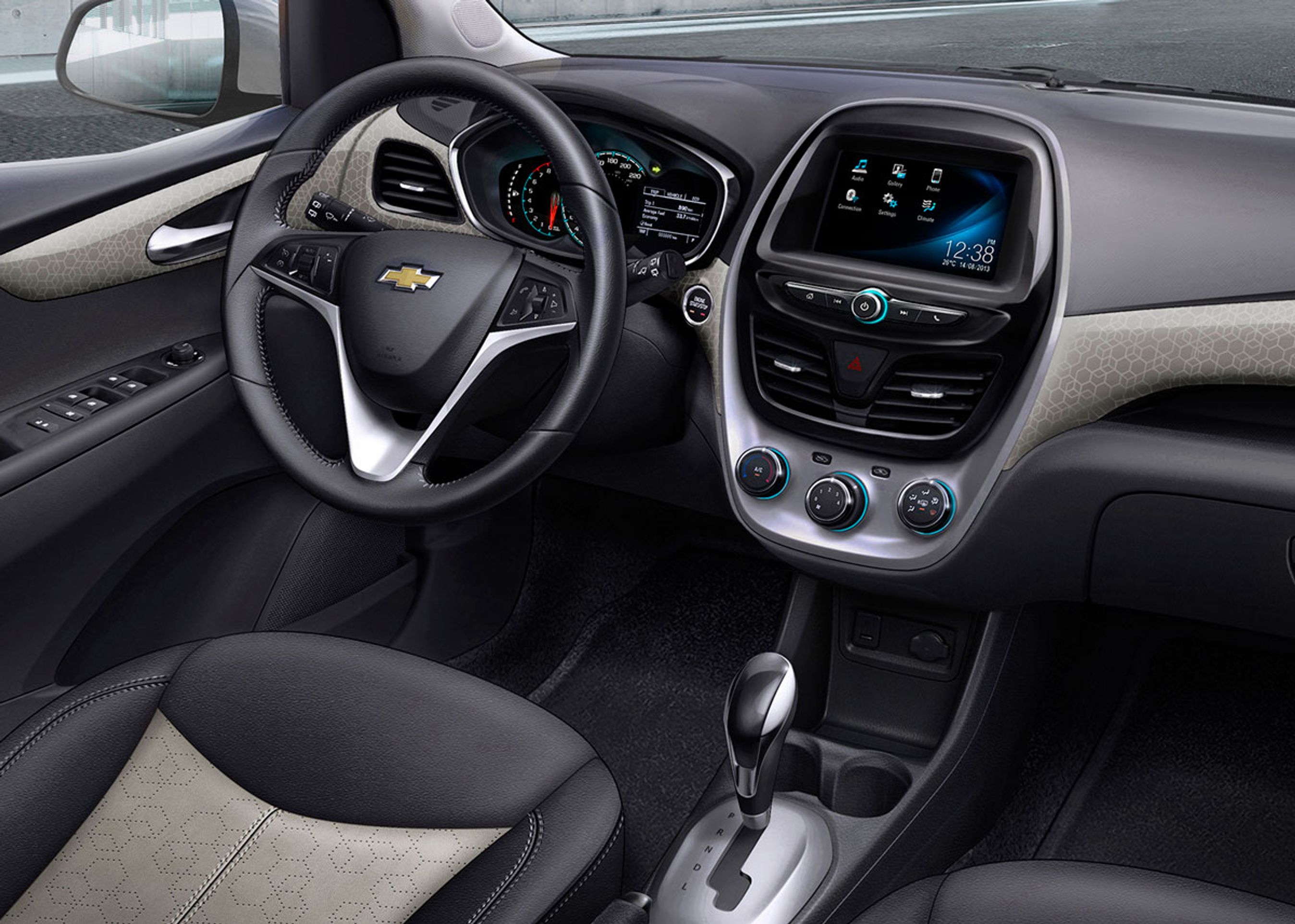 Førerpladsen i Chevrolet Spark.