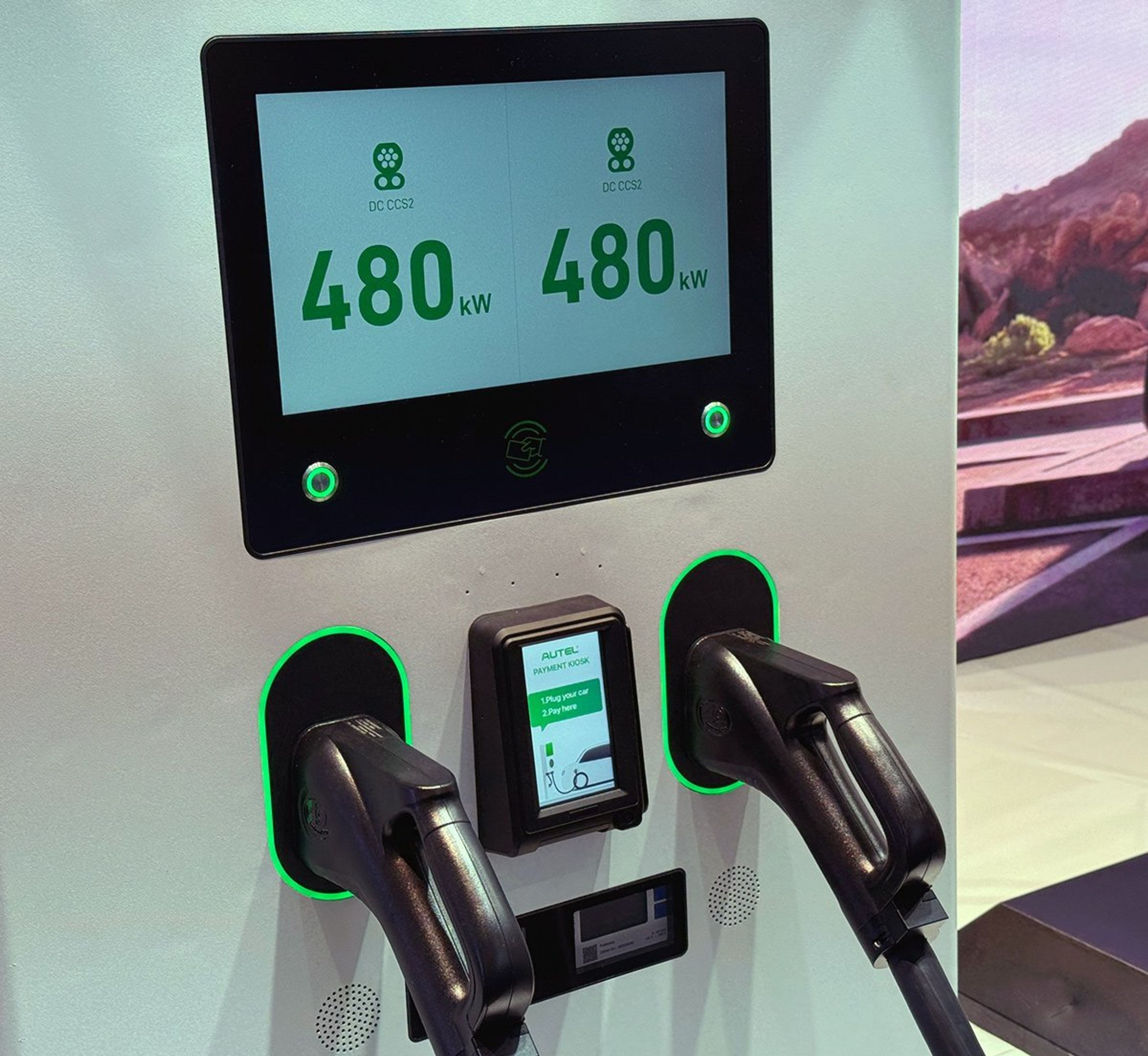 Ladestander med teksten 480 kW