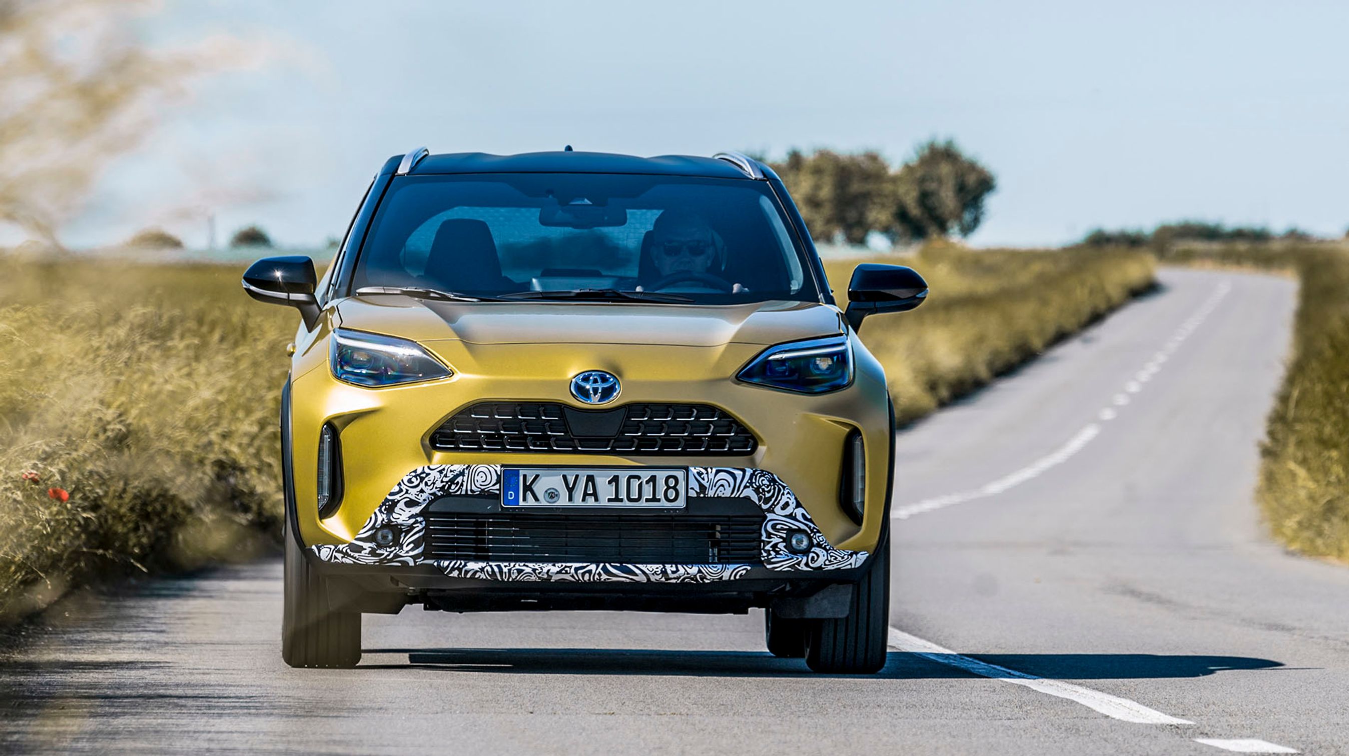 Toyota Yaris Cross er en forhøjet SUV-udgave af Yaris og byder dermed på en høj siddeposition og let ind- og udstigning.