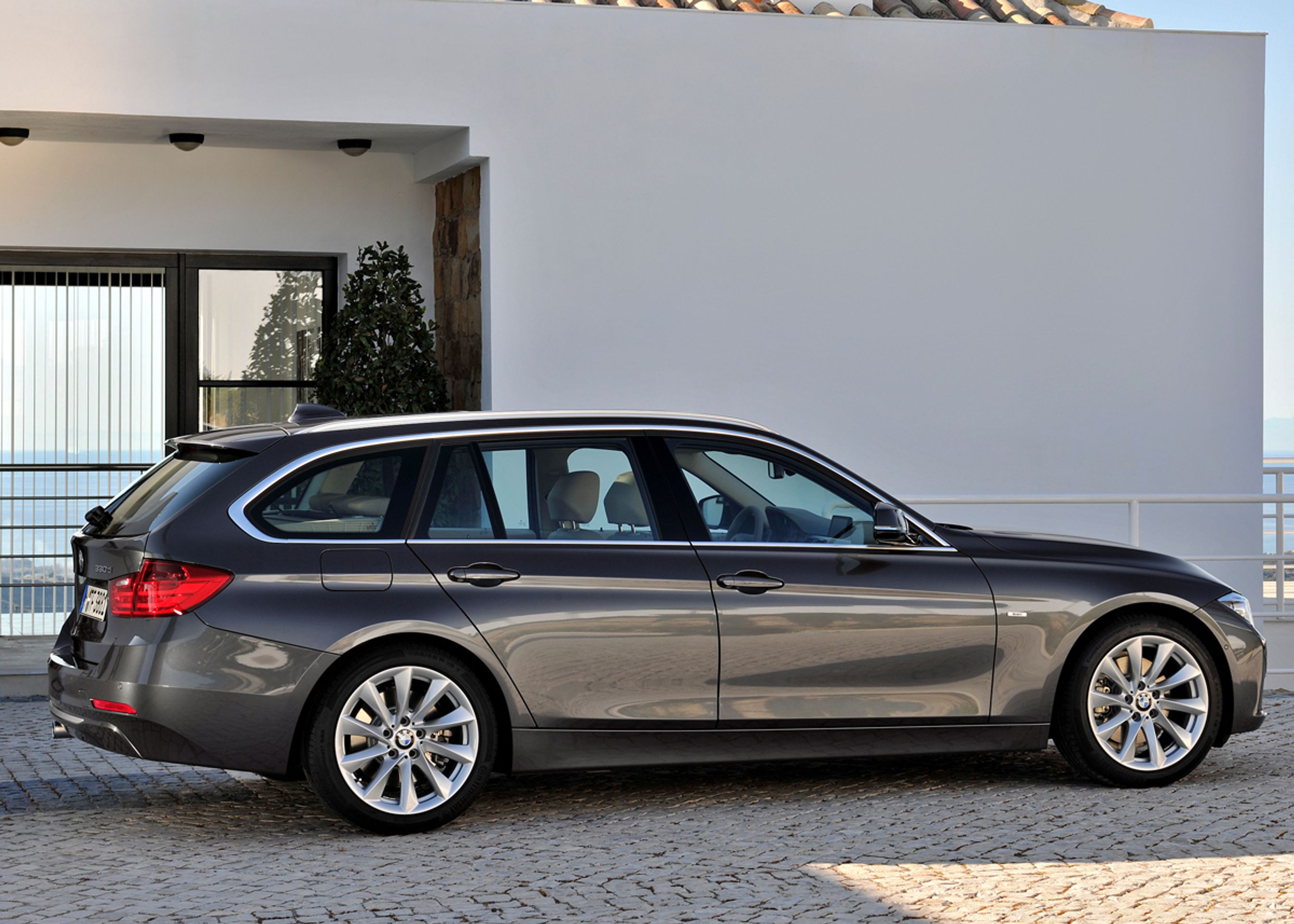 Den nye udgave af 3-serien som stationcar er ti cm længere end den nuværende stationcar.