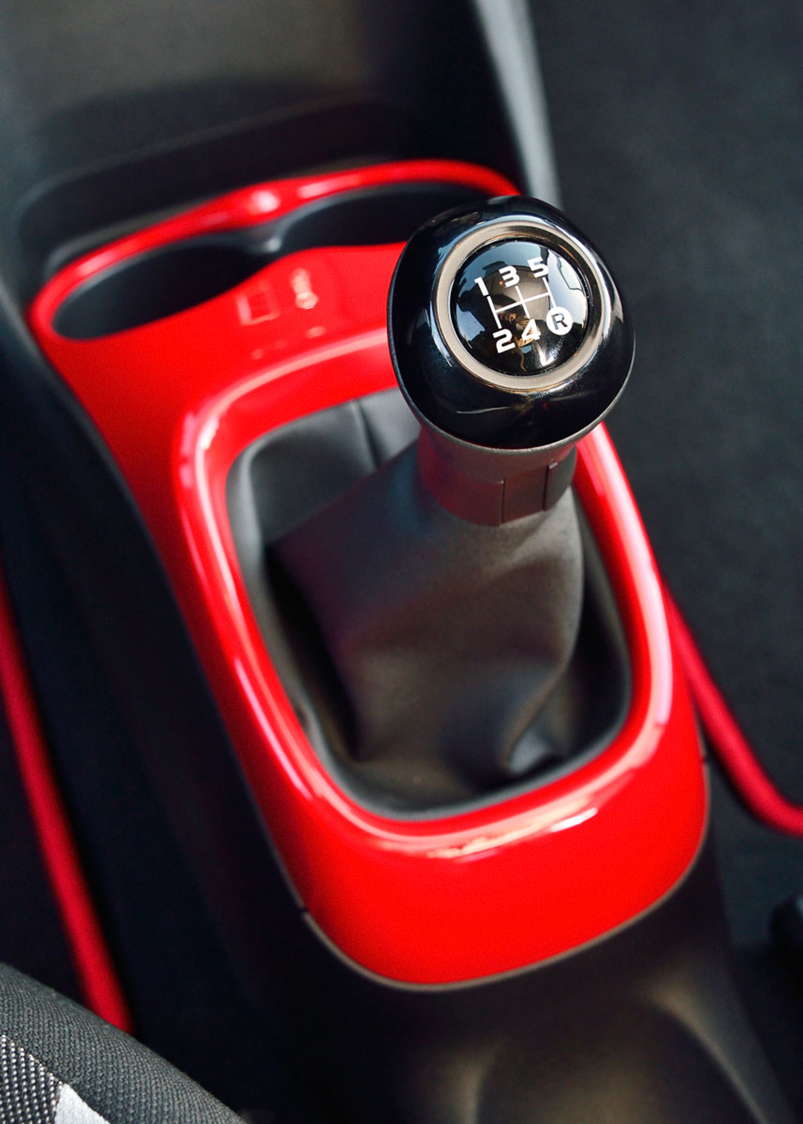 Mulighederne fo rat sætte farver på kabinen er legio. og man kan ændre farverne gennem bilens levetid.