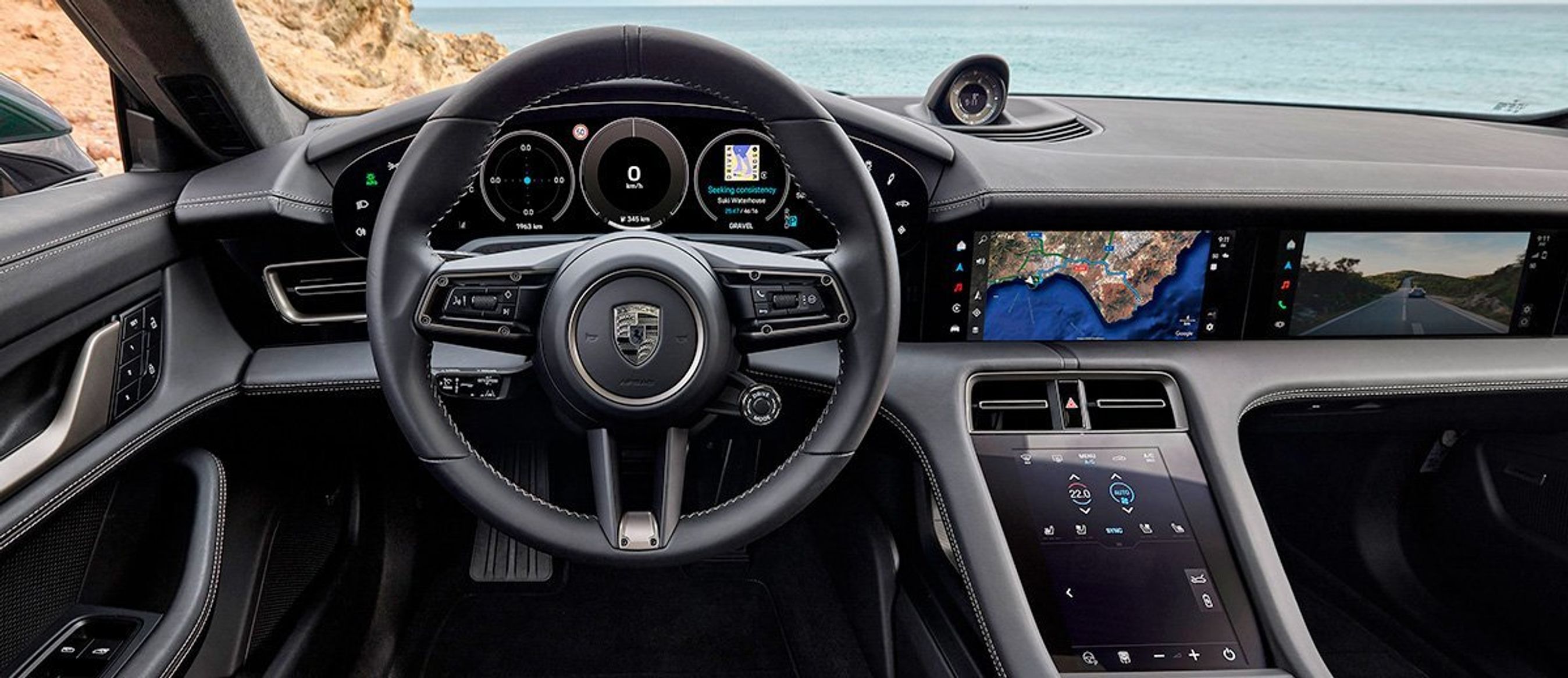 Førerpladsen i Porsche Taycan.