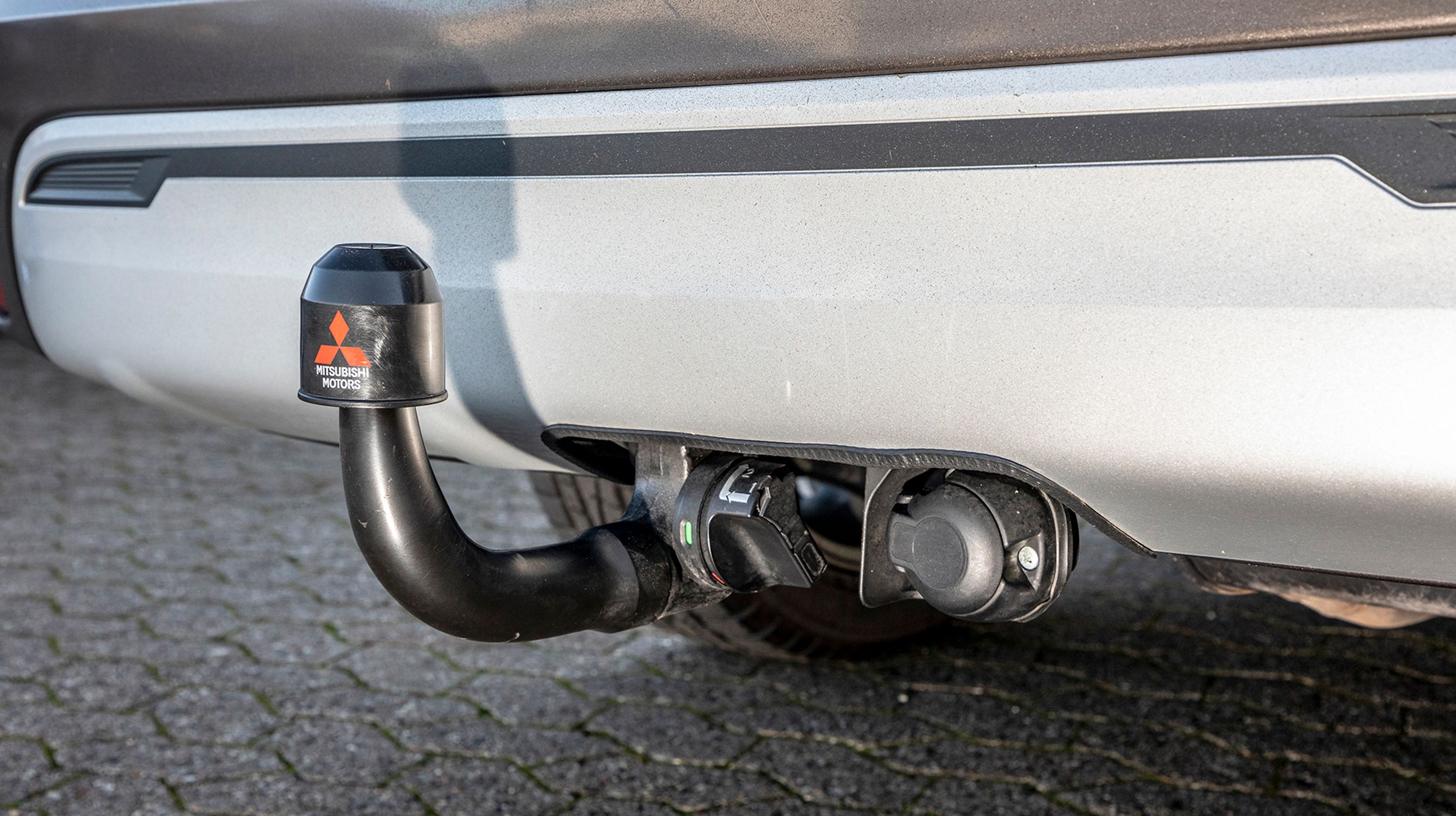 Det er ikke flot udformet, men her er endelig en elektrificeret bil, der må trække en pæn, stor påhængsvogn. (Maks. 1.500 kg).