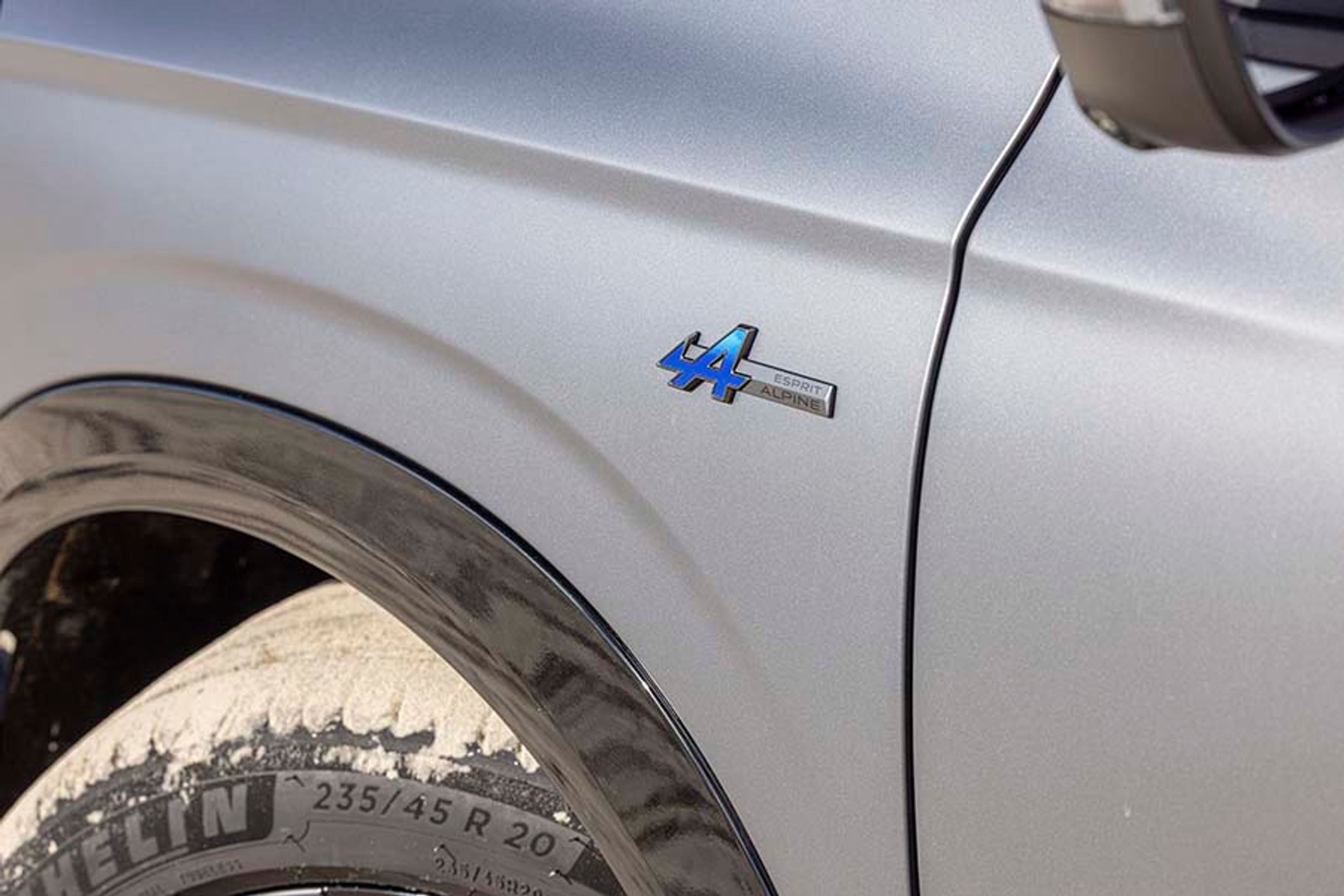 Firehjulsstyring, 4control, fås som ekstraudstyr. Det reducerer vendediameteren og forbedrer køredynamikken.