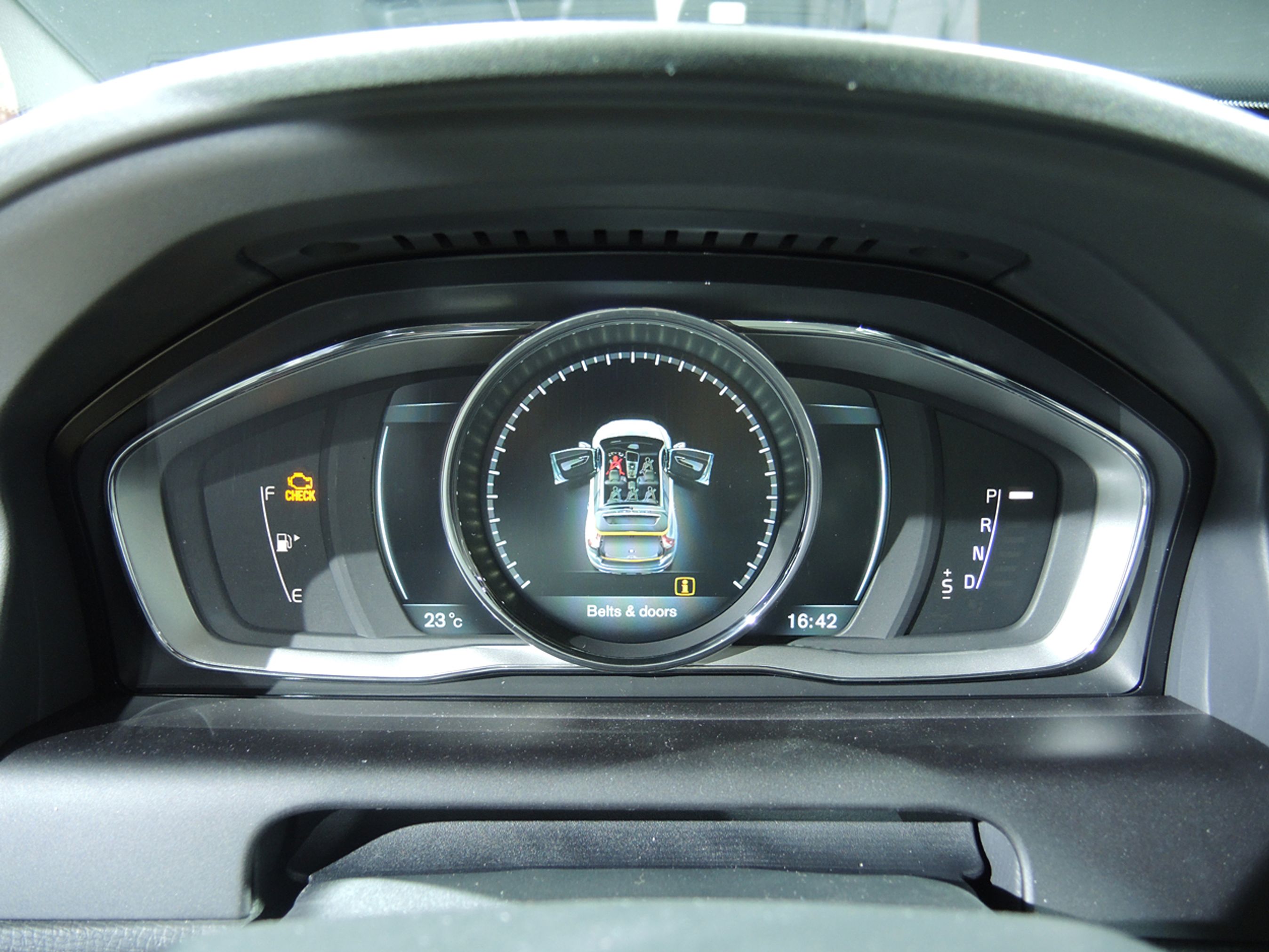 Det digitale instrumenthus fra Volvo V40 tilbydes nu i alle Volvos modeller på nær den store XC90.