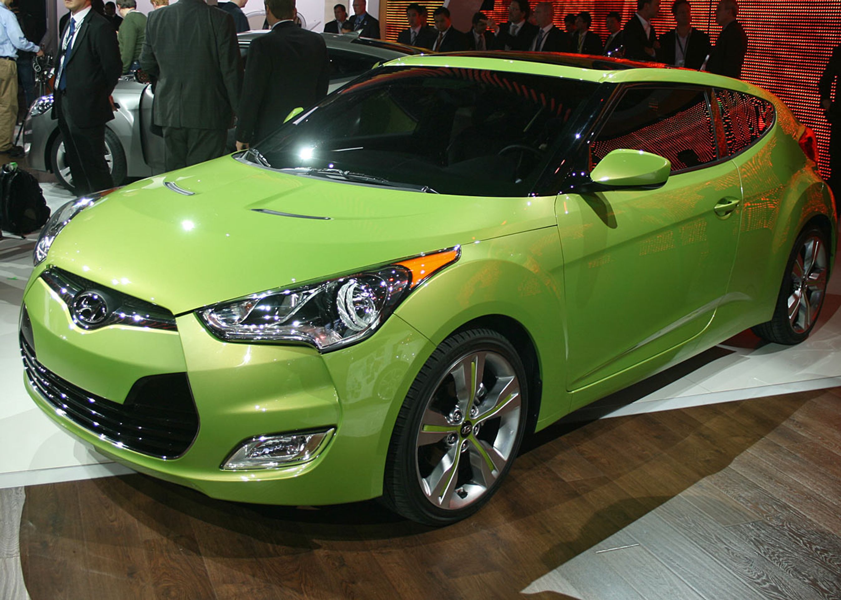 Hyundai Veloster skal lokke ynge kunder til det hurtigt voksende mærke.