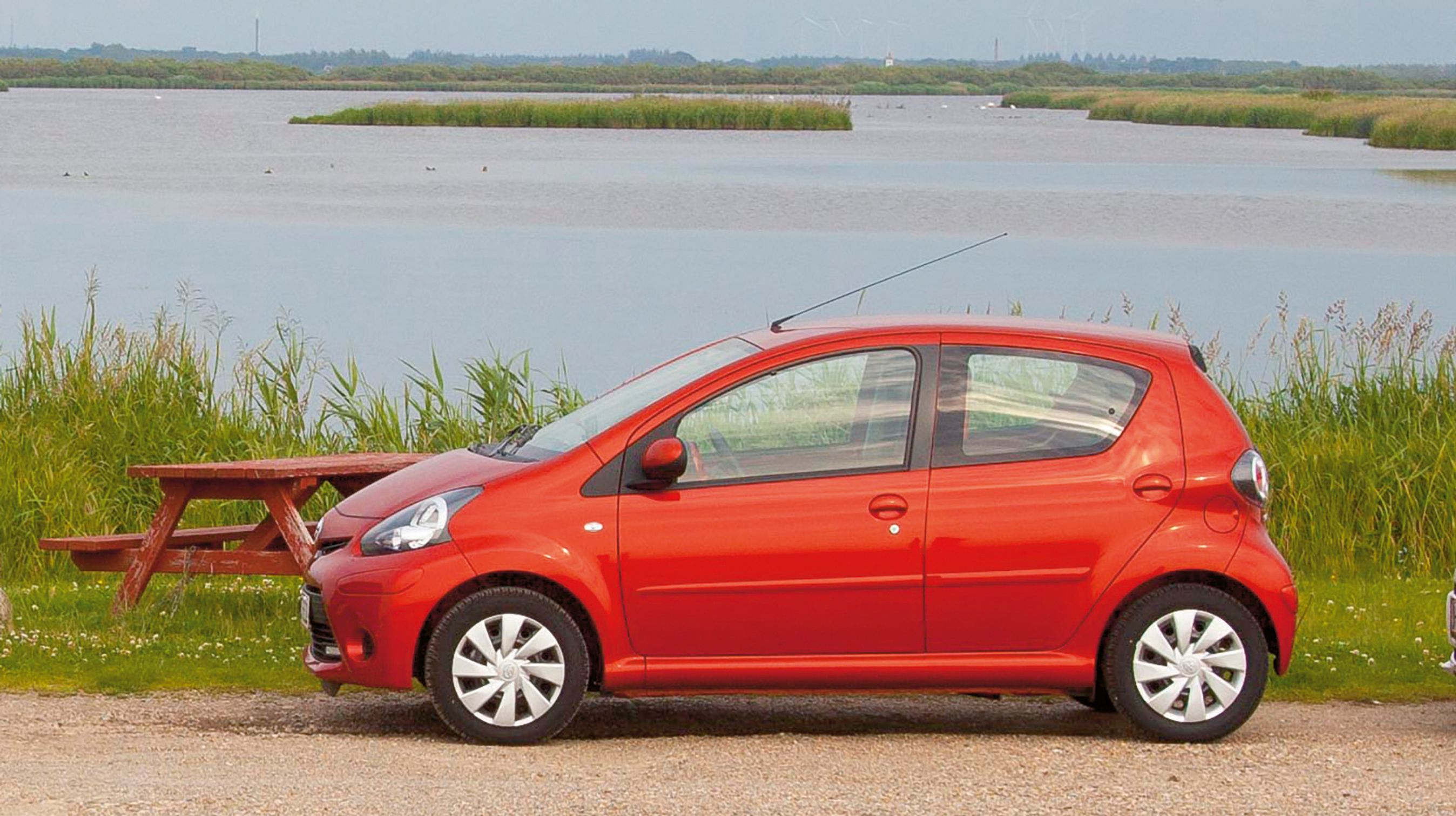 Toyota Aygo fra siden