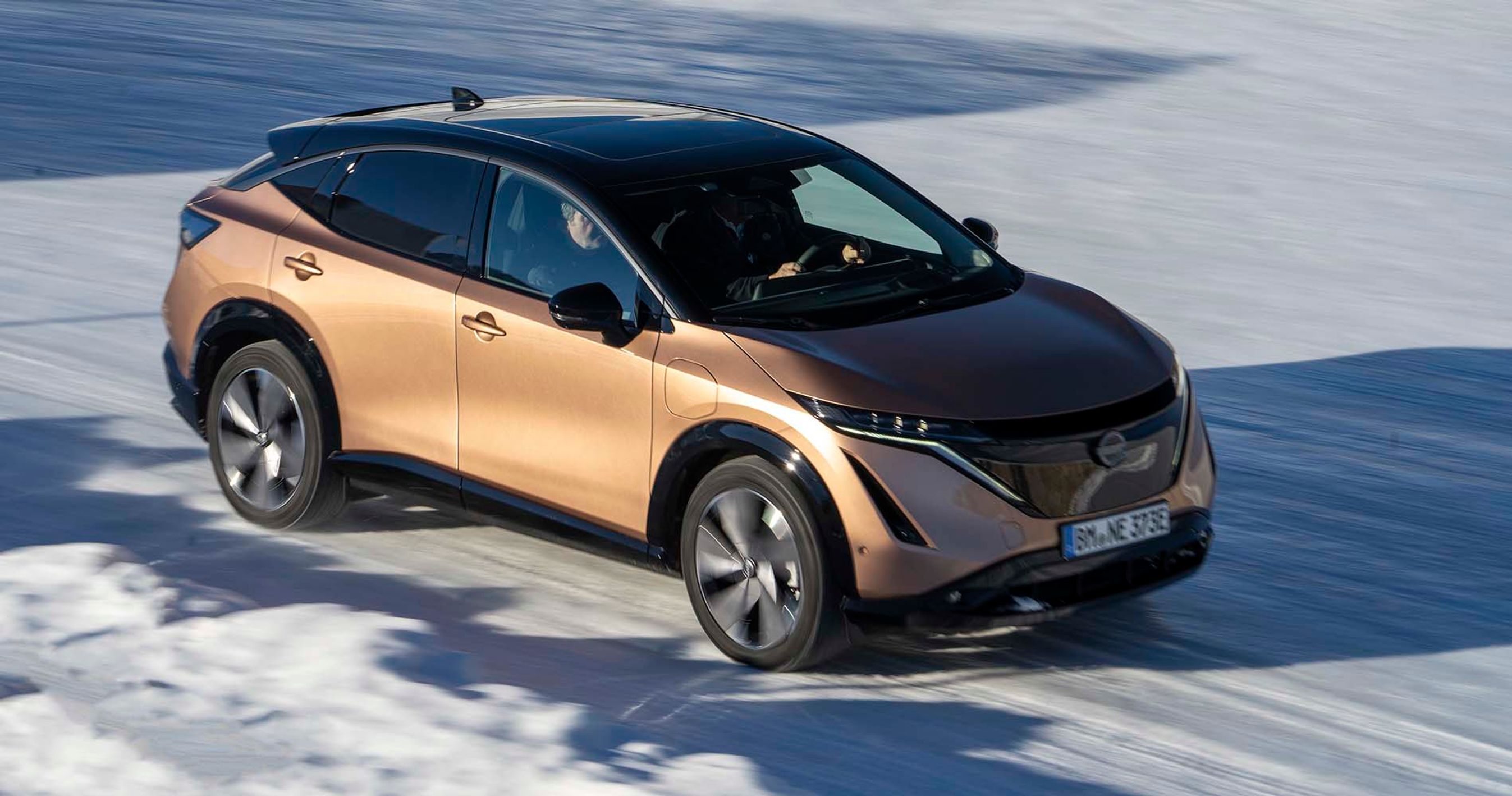 Udvendigt er der ikke synlige forskelle på den tohjulstrukne udgave og udgaven med træk på alle fire hjul.