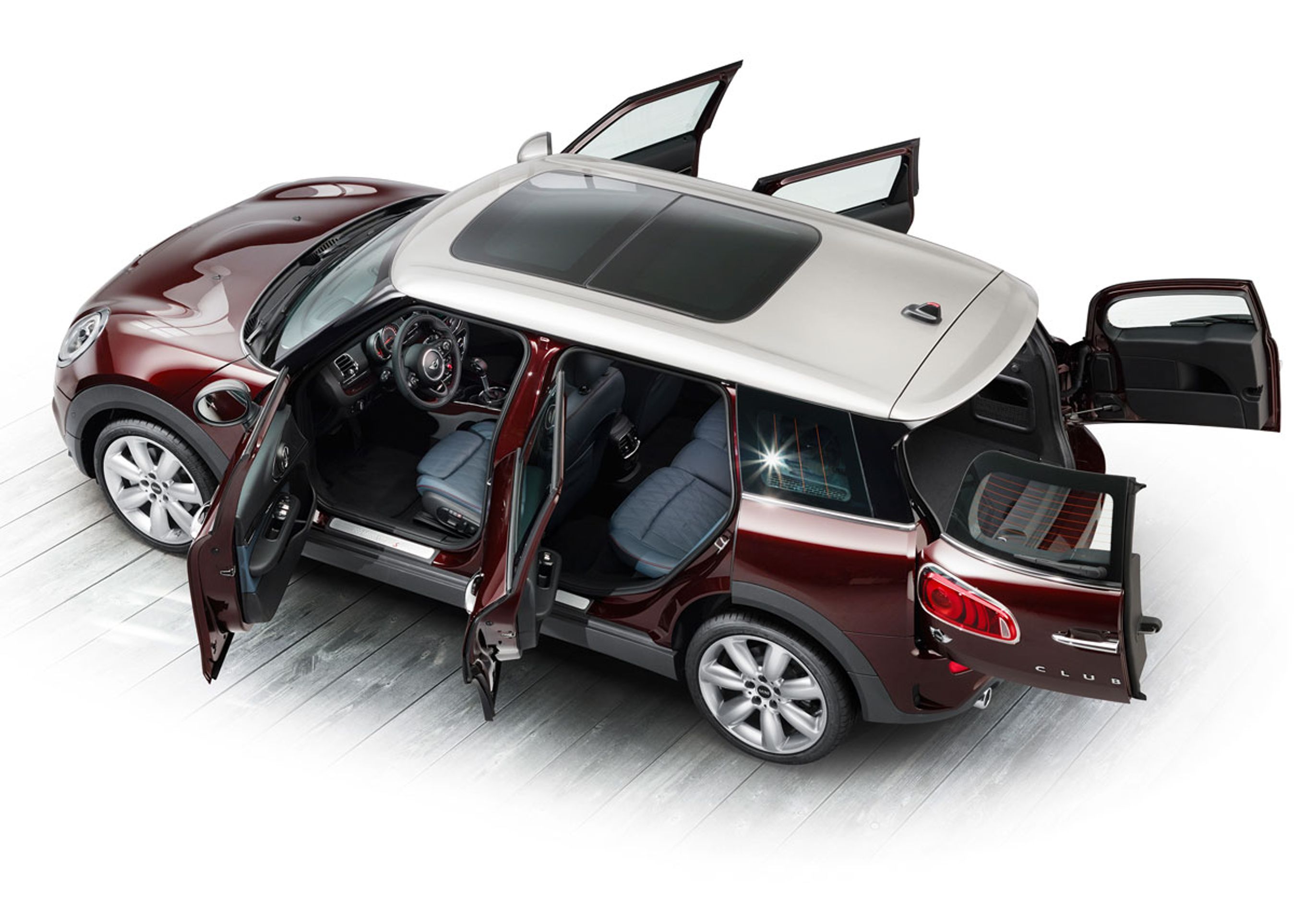 Mini Clubman er en femdørs stationcartype - eller skulle man sige seksdørs? For bagtil der der som standard todelte, sidehængslede døre.