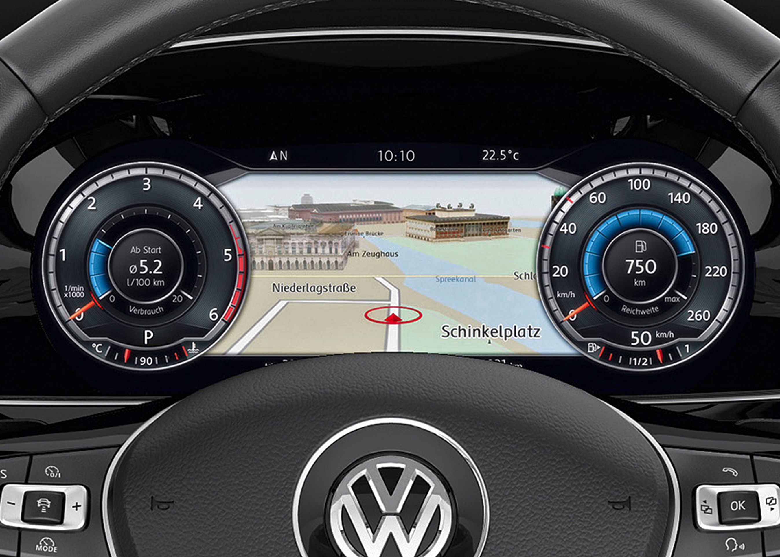 Et næsten 100 procent elektronisk instrumenthus fås til den nye Passat. Den over 12 tommer store skærm kan bl,a. vise navigationskort.