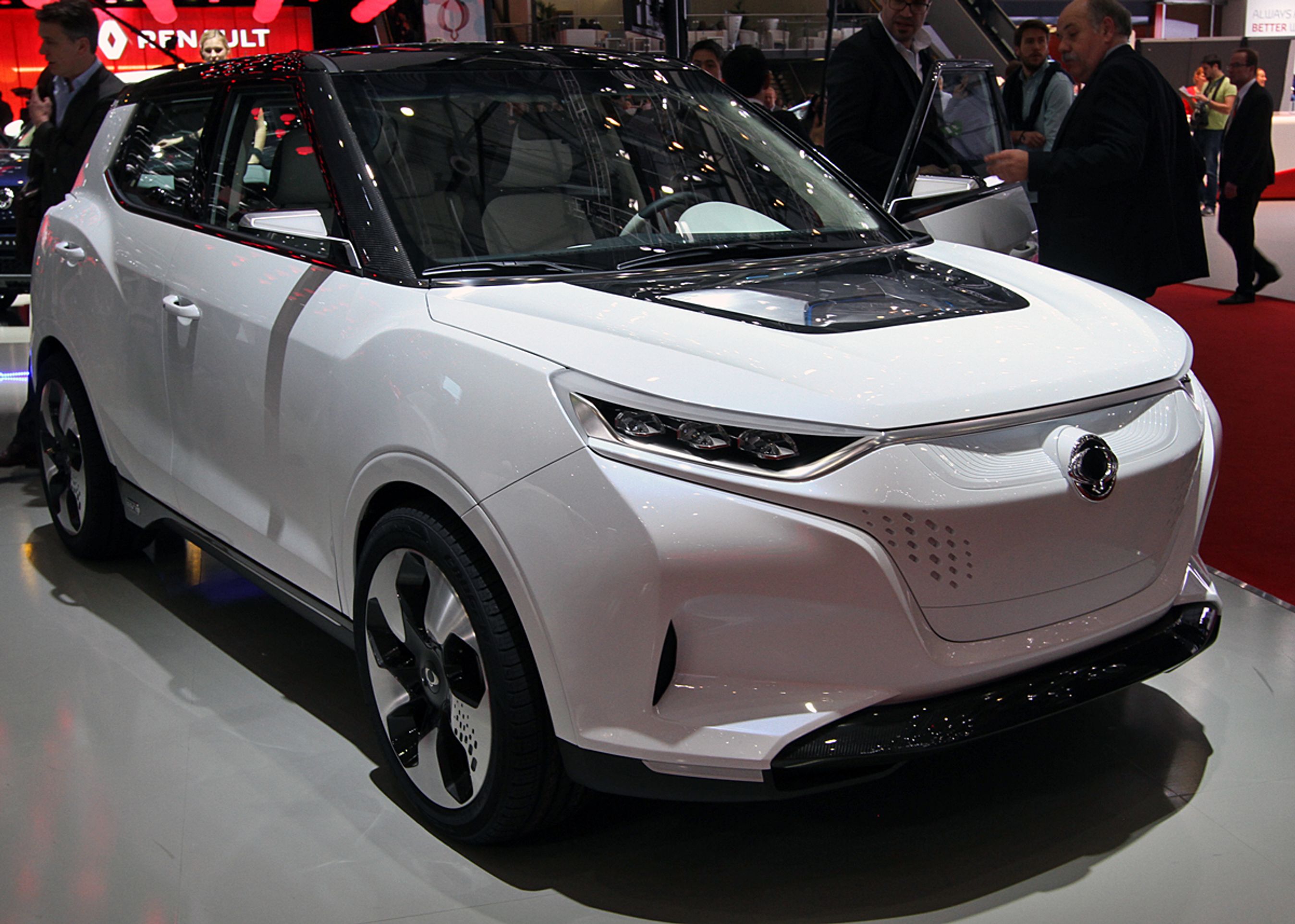 Denne version af Tivoli udstilles i en konceptudgave med elmotor og encylindret rækkeviddeforlænger.