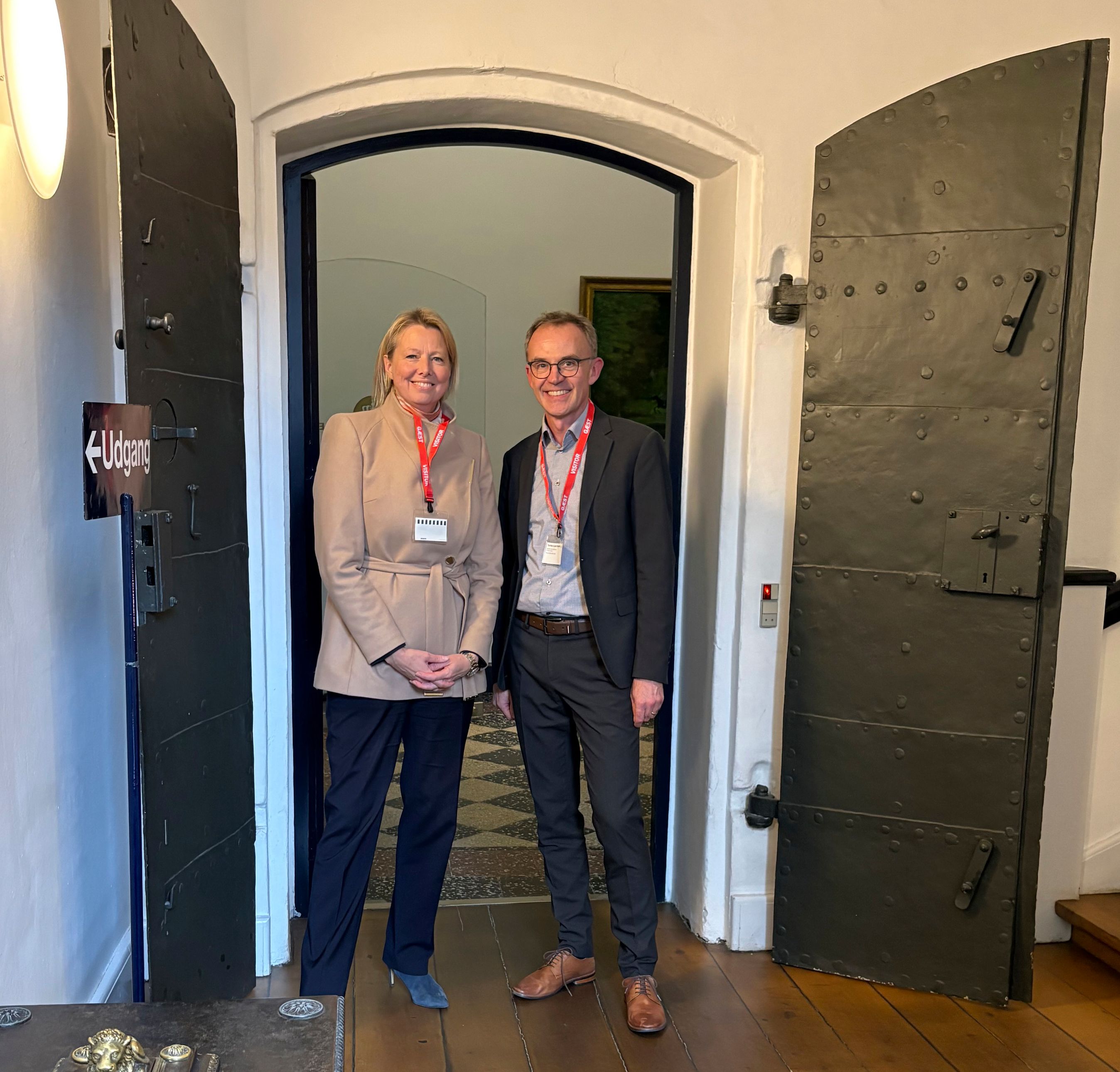 FDMs adm. direktør Stina Glavind og politisk chef Torben Lund Kudsk på Christiansborg.